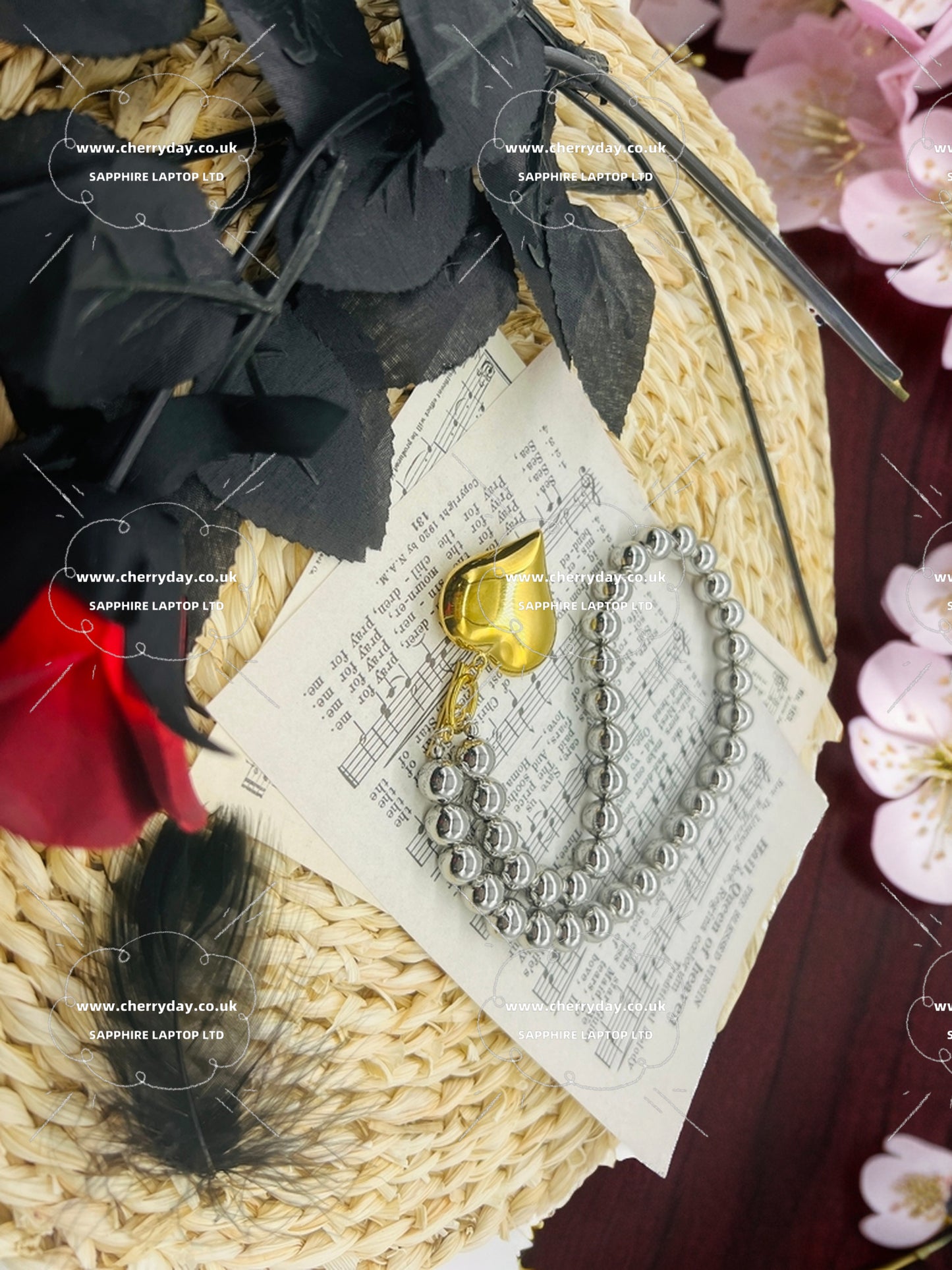 Gold metal love grey pearls necklace