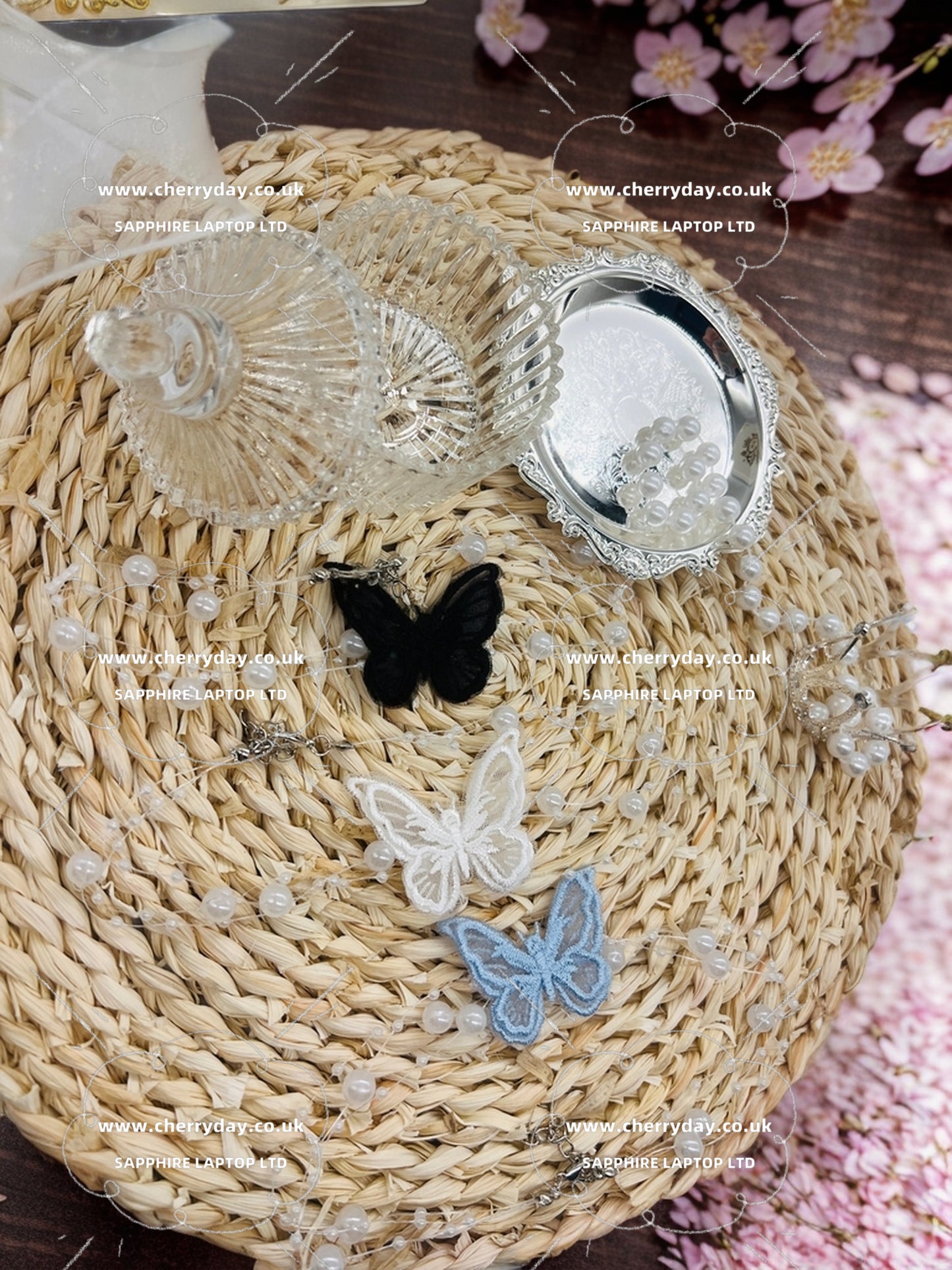 Butterfly pearl string necklace