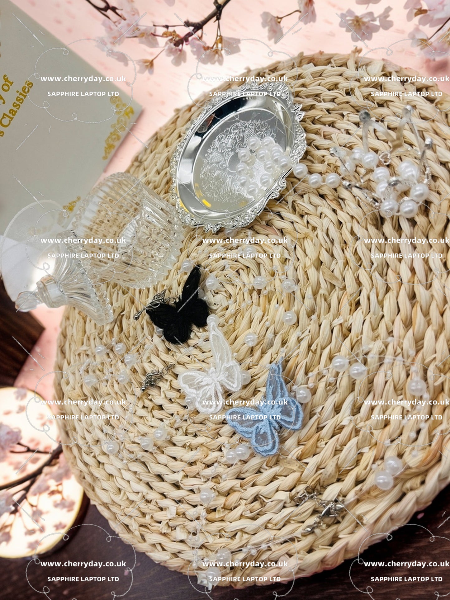 Butterfly pearl string necklace