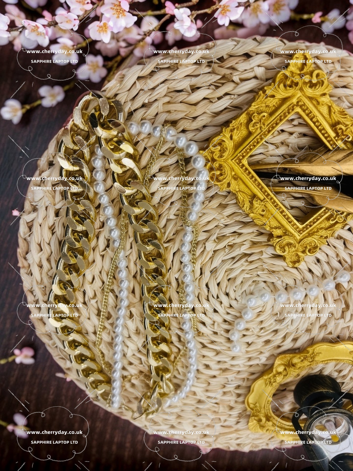 Pearl metal chain multi-layered necklace