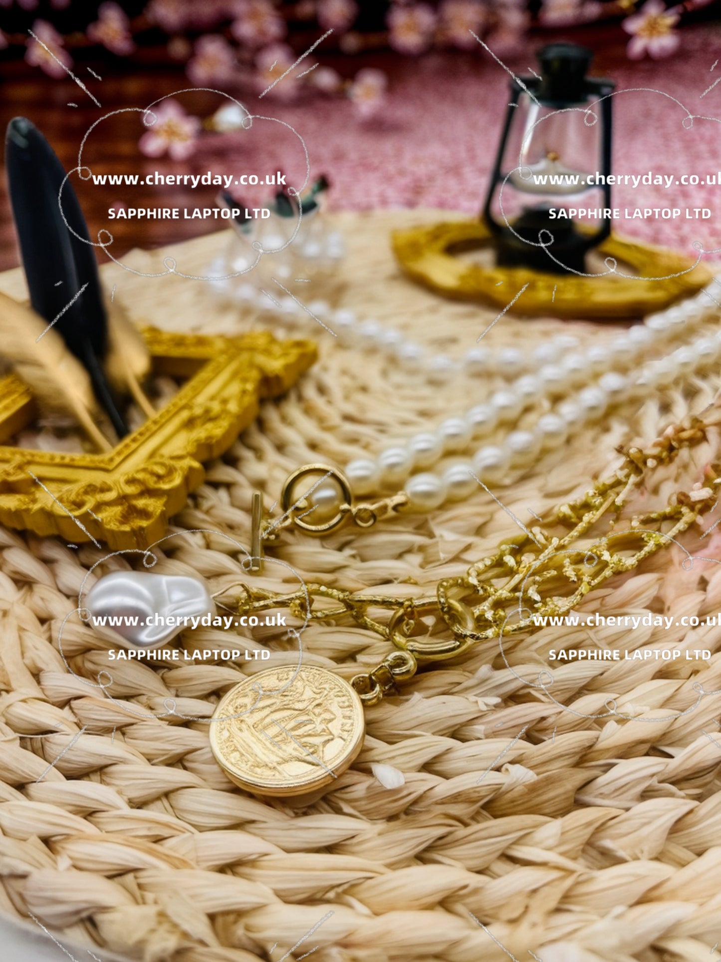 Pearl-gold metal portrait double necklace