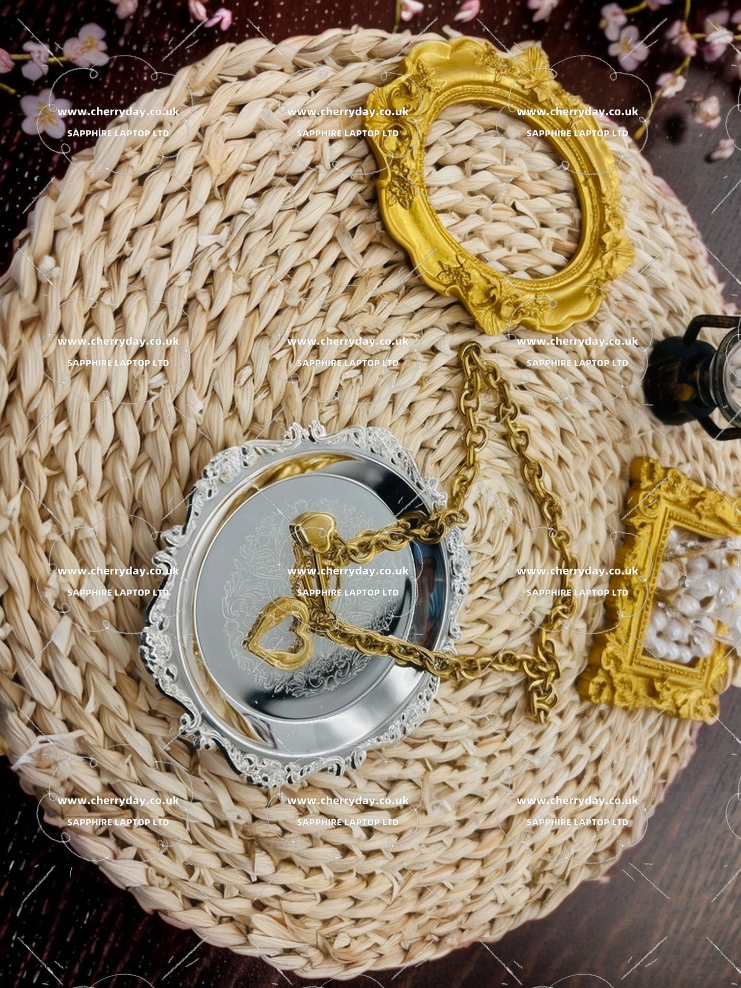 Lovely metal cube chain necklace