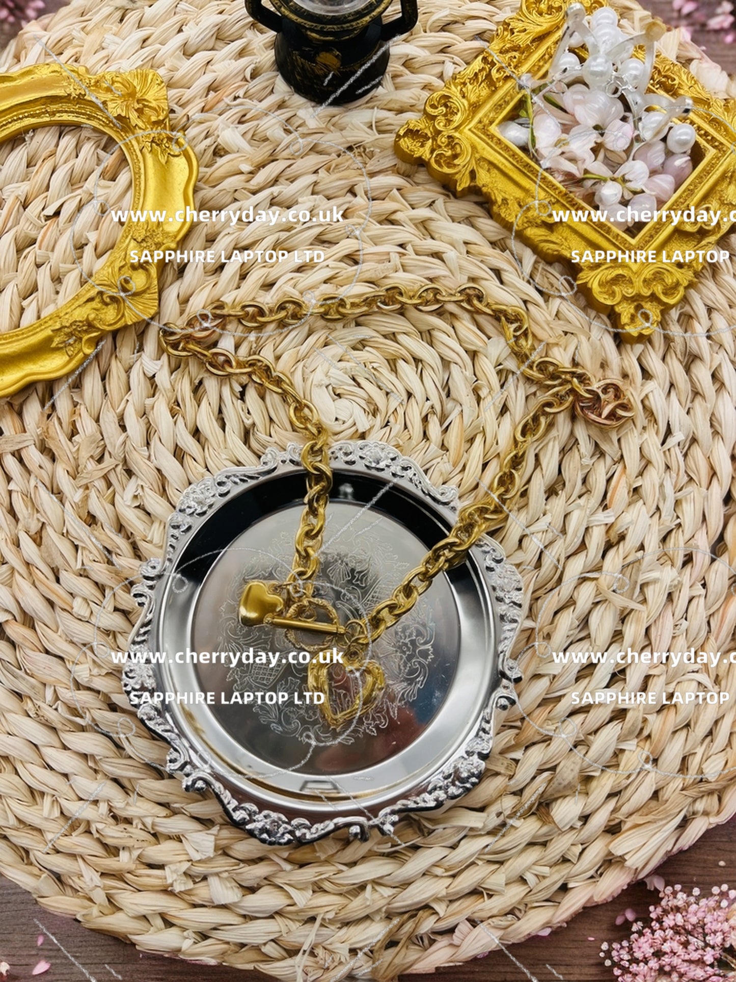 Lovely metal cube chain necklace