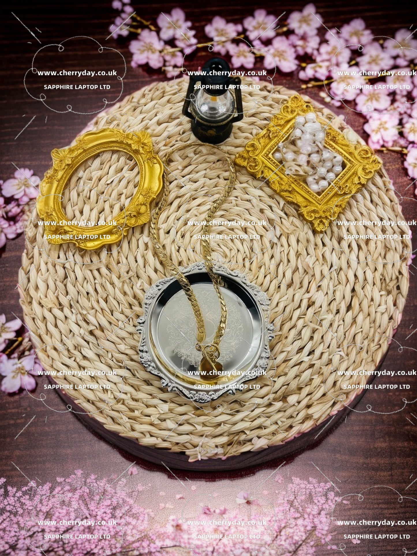 Lovely metal buckle lock chain necklace