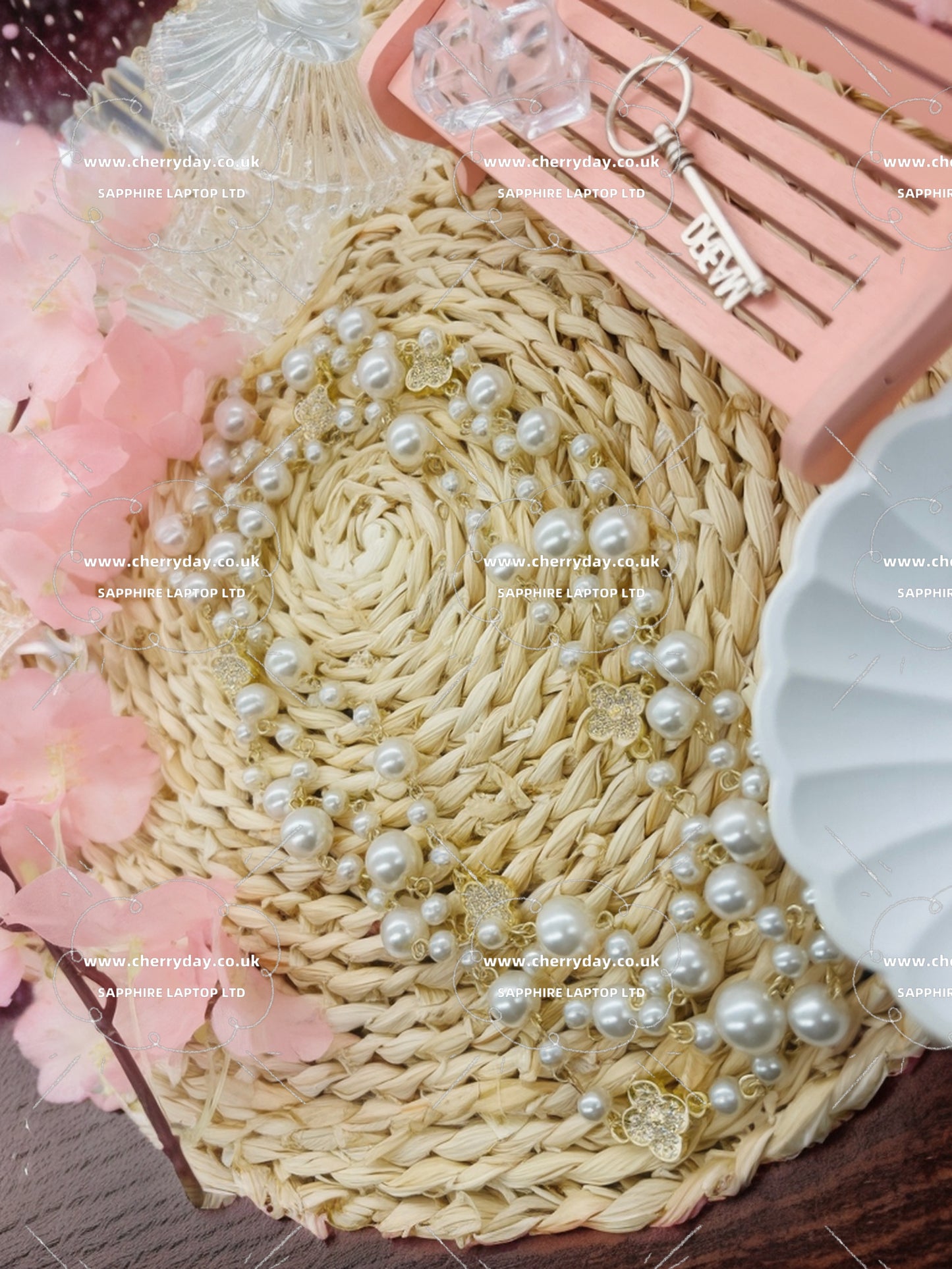 White clover flowers sweater pearl necklace
