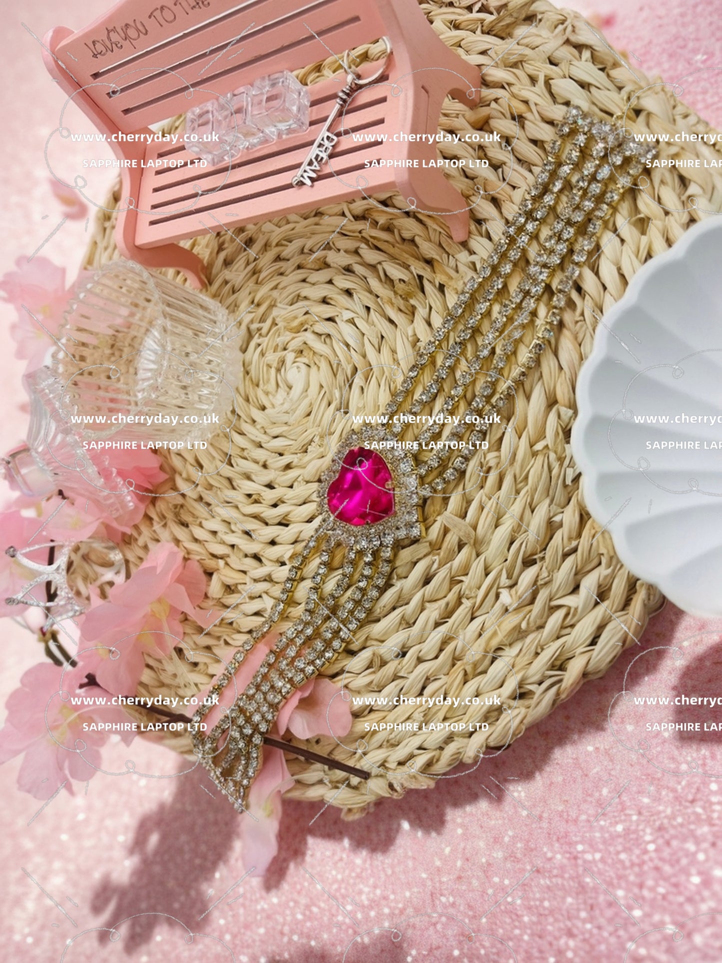 Venus in love rhinestone necklace