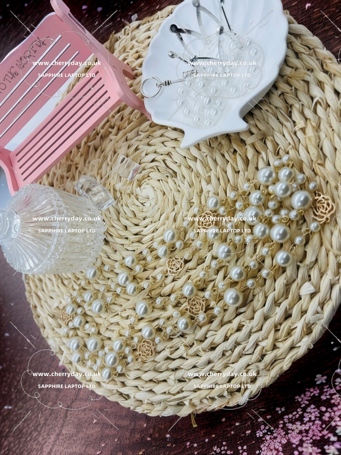 White daisy sweater pearl necklace