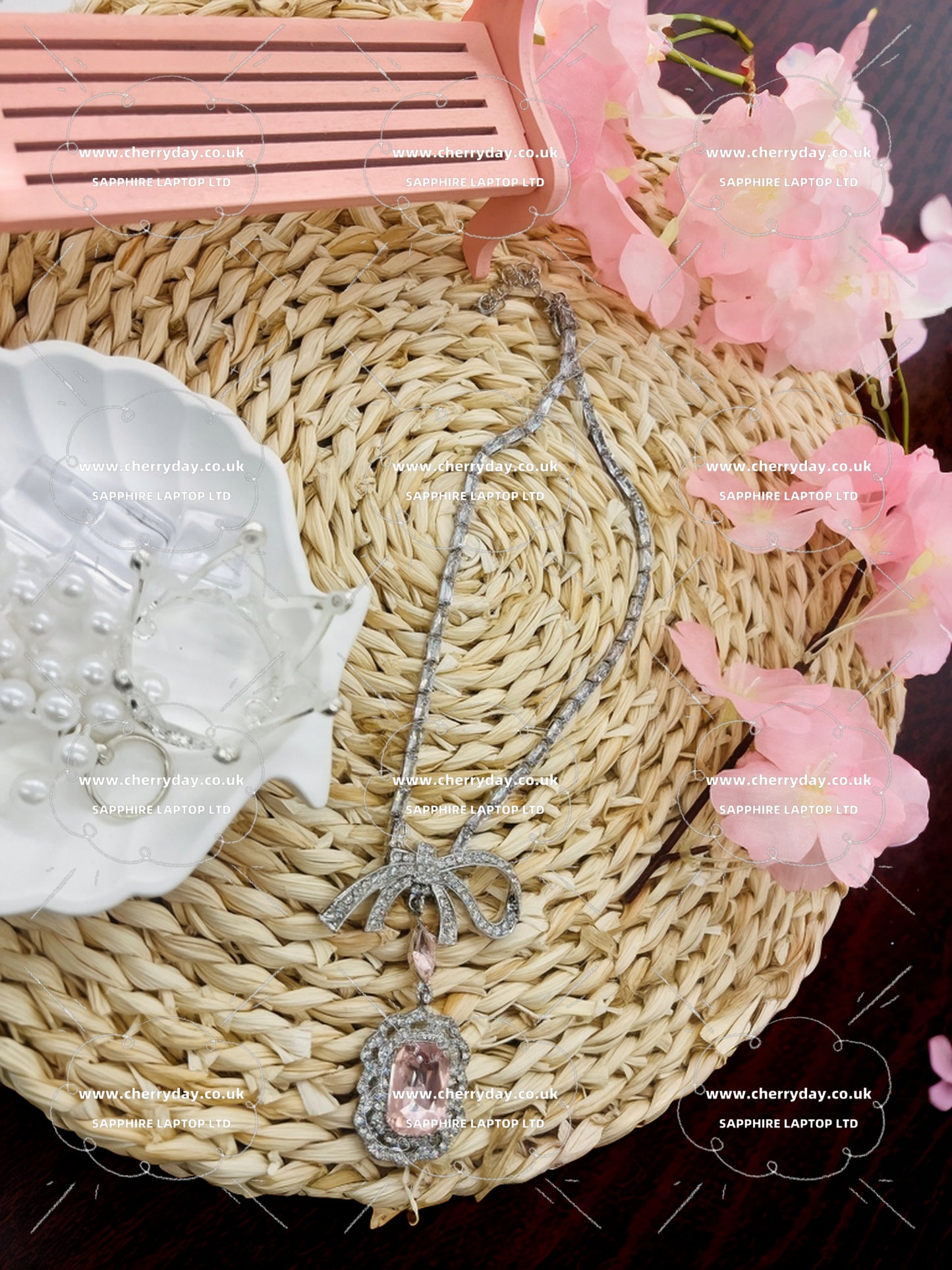 Barbie princess pink diamond bow necklace