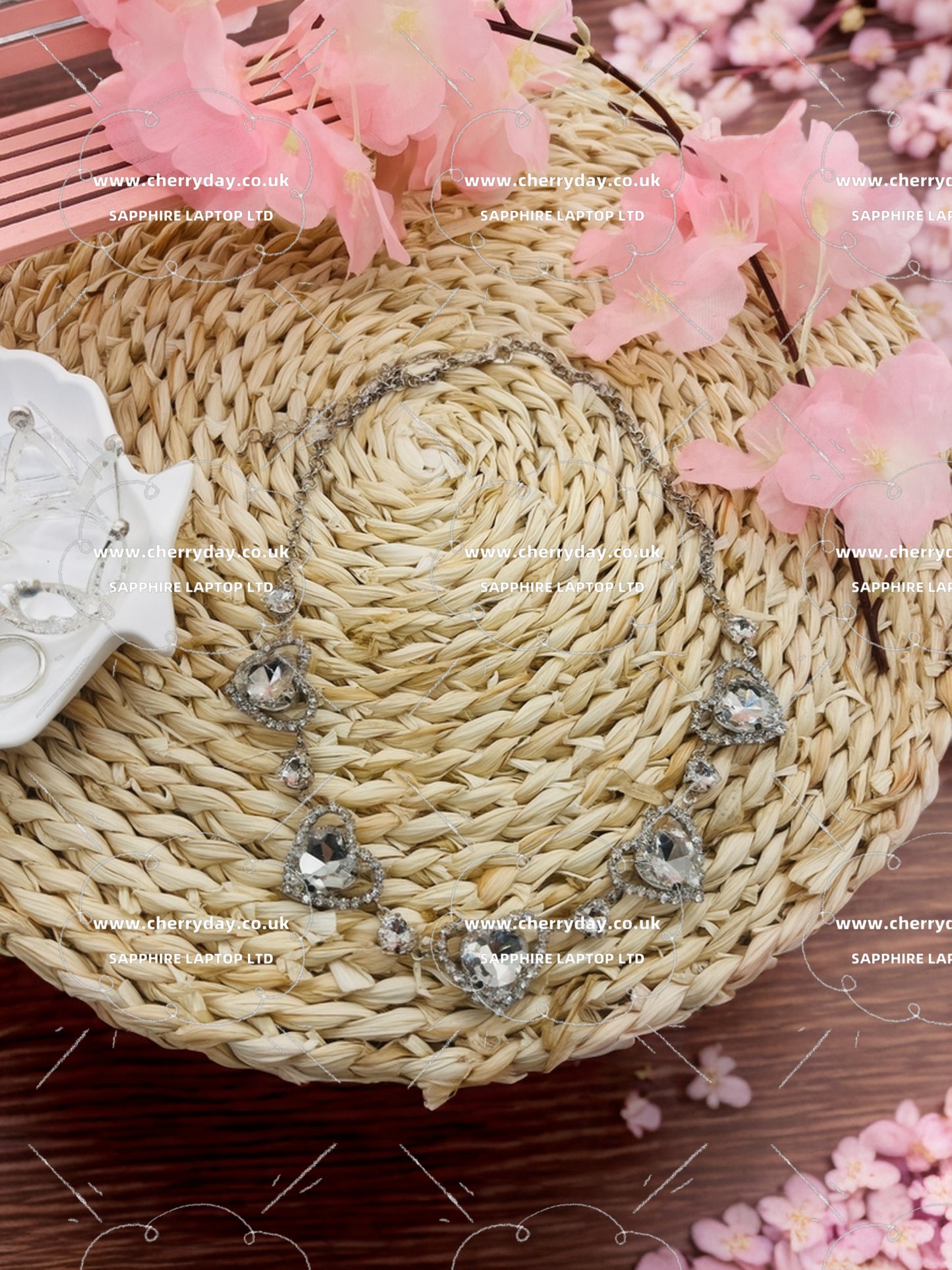 Heart kebab hollow rhinestone necklace