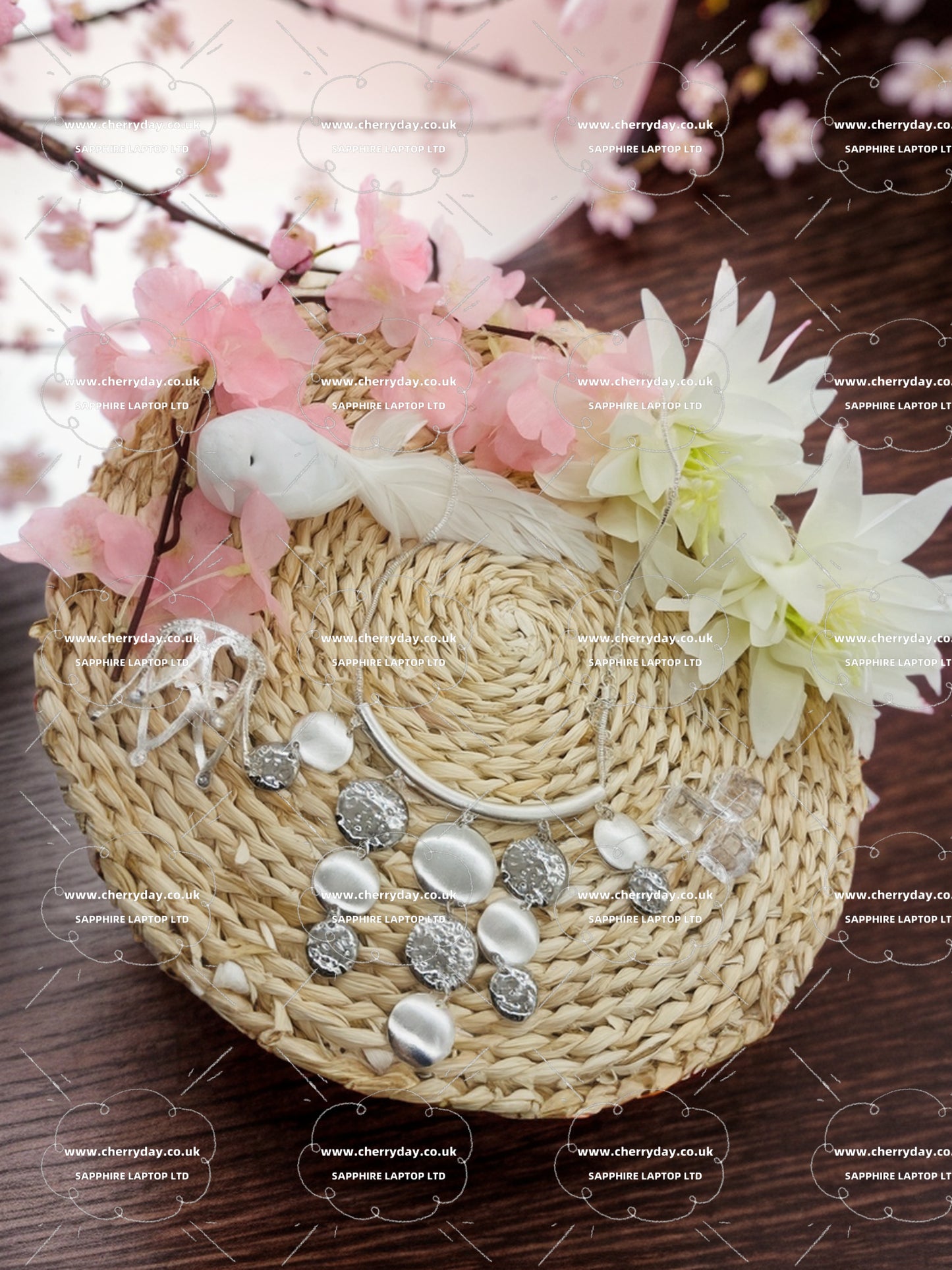 Silver circular metallic tassel necklace