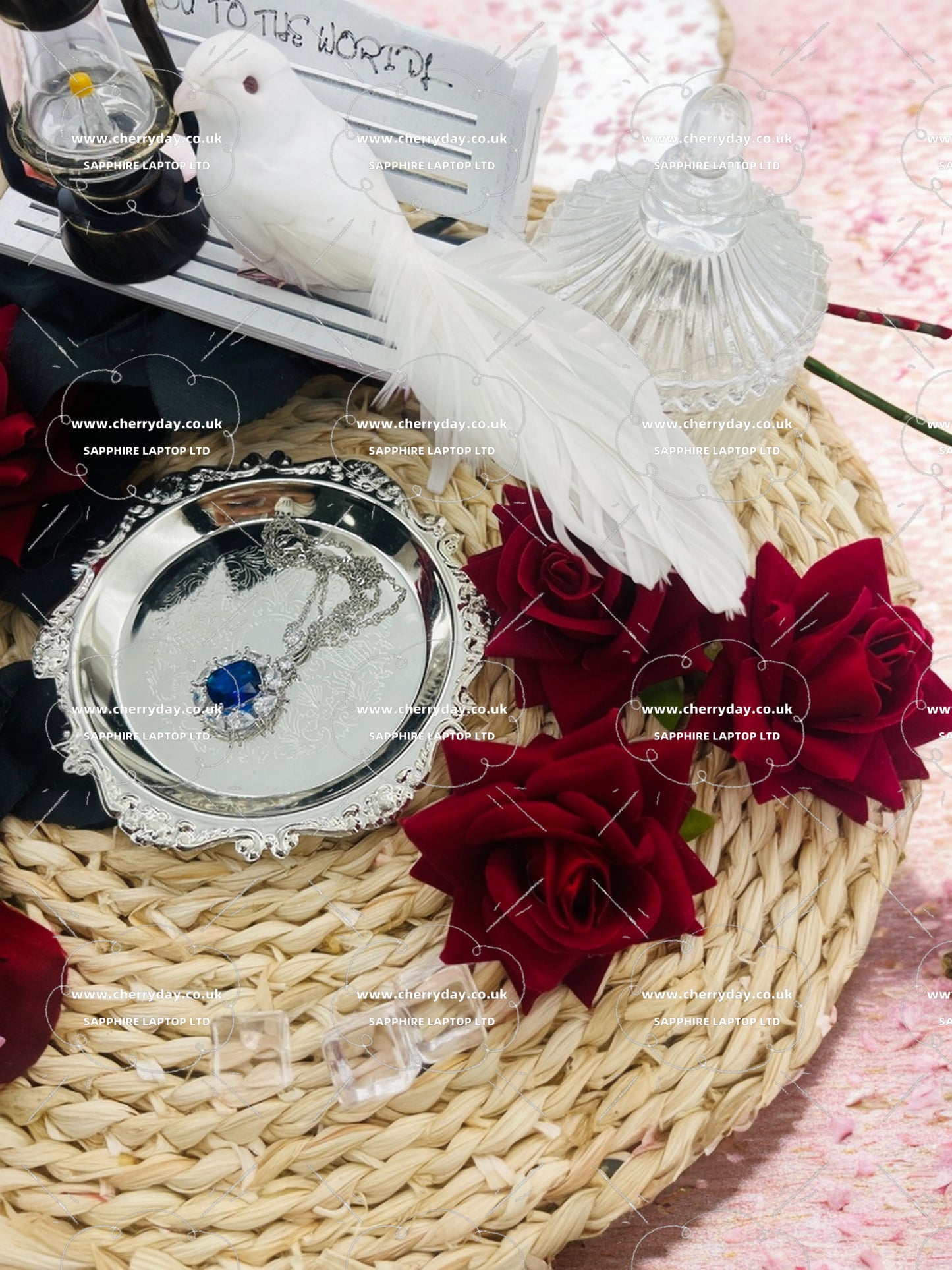 Goddess of elegance necklace