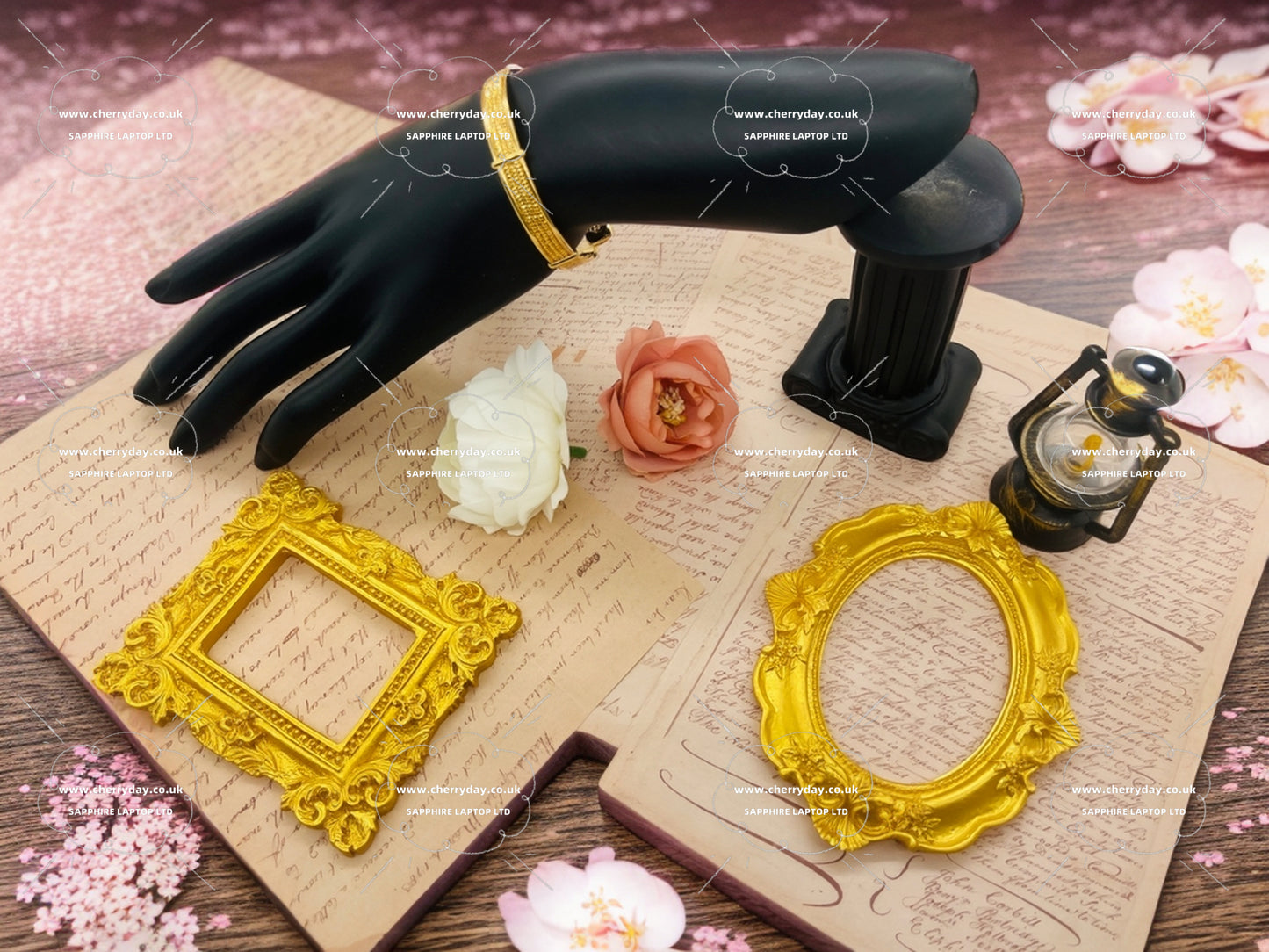 Strip gold metal bracelet