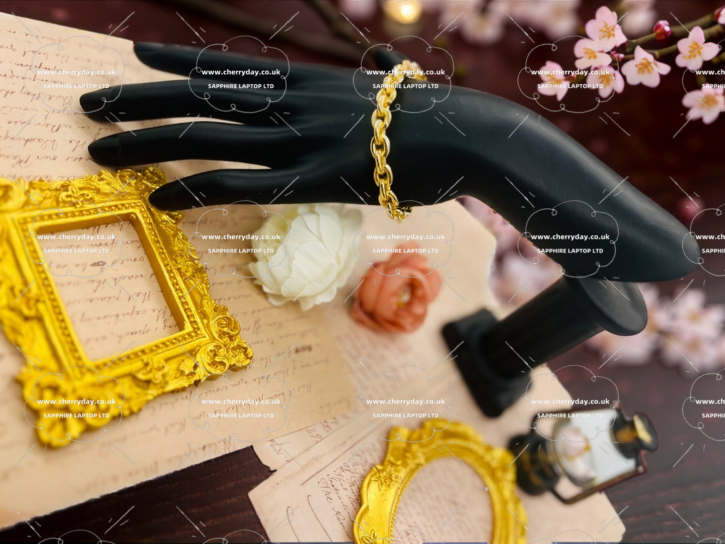 Gold chain bracelet