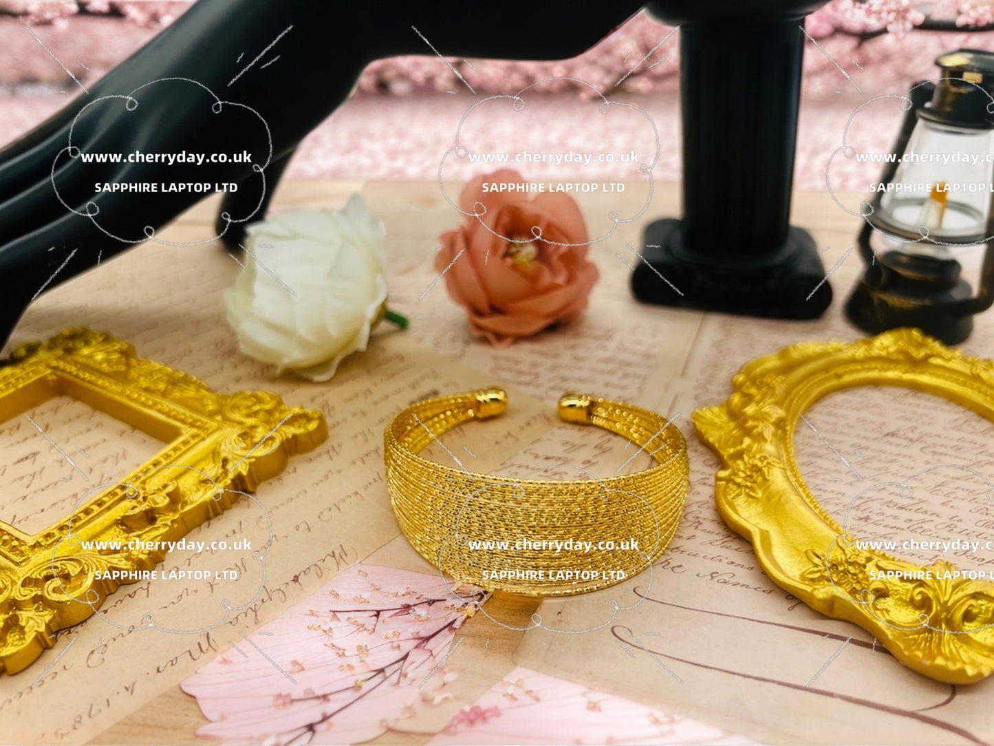 Queen of luck bracelet