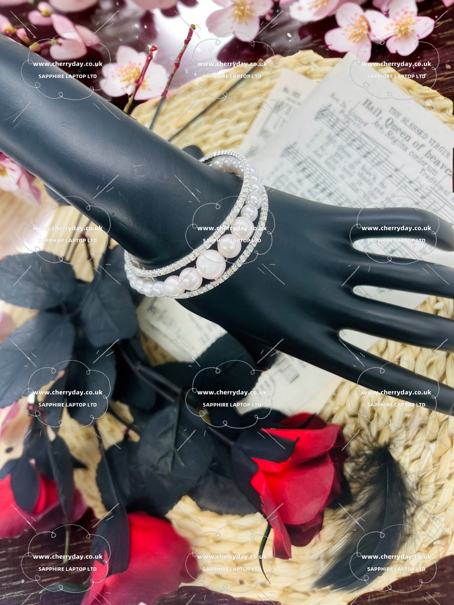 Triple-layered pearl sizable bracelet