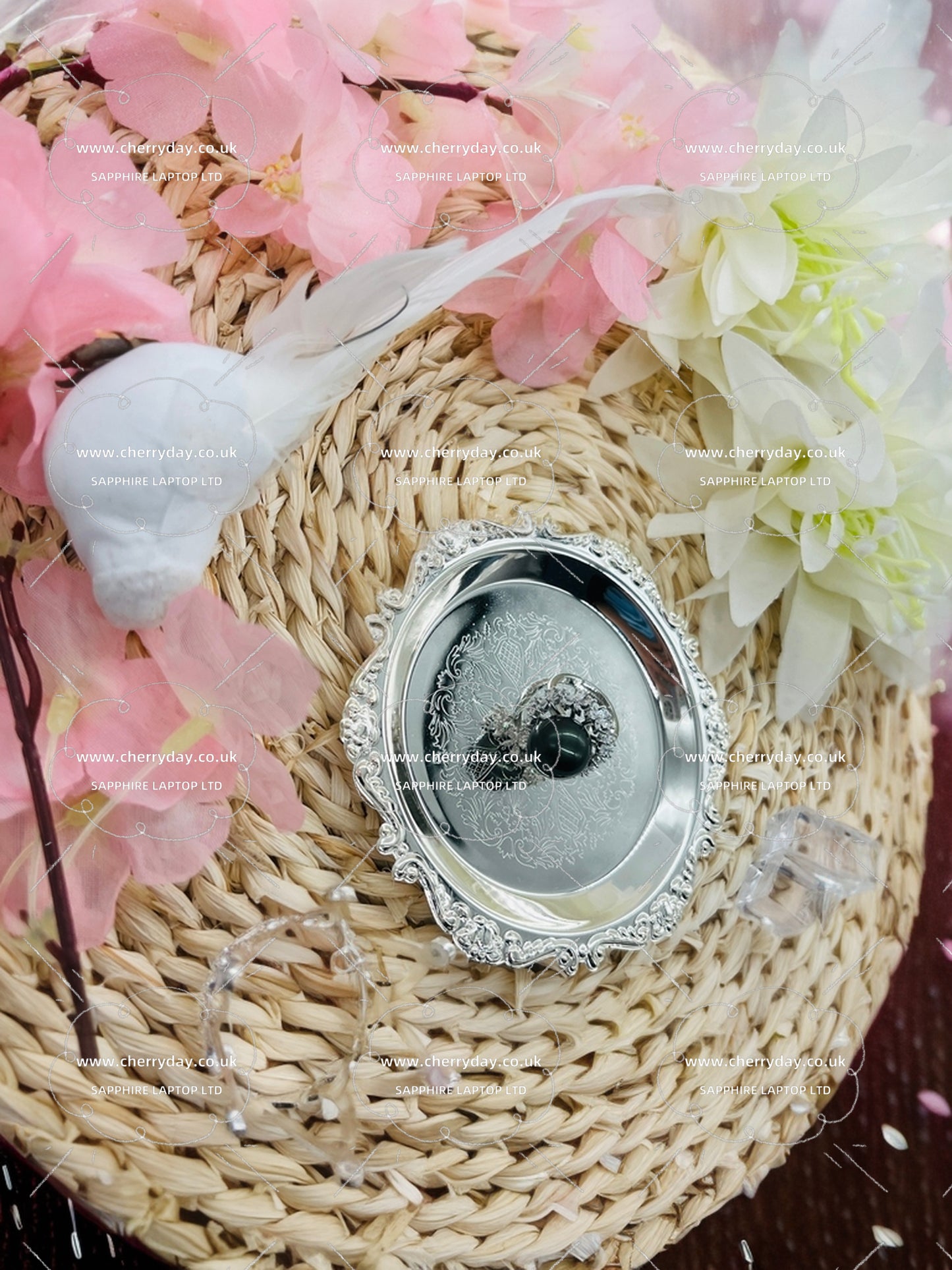 North Sea black pearl rhinestone ring