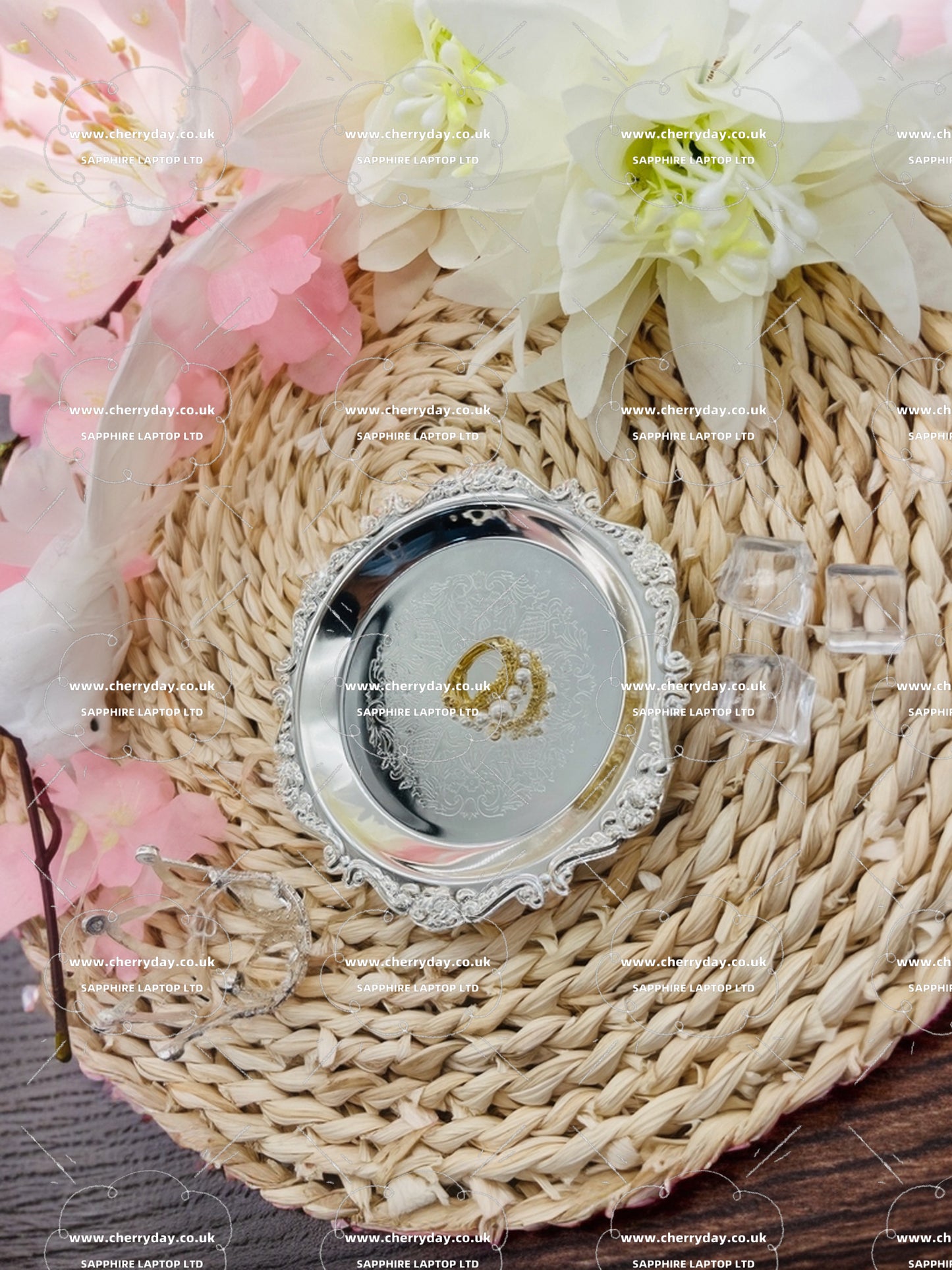 White pearls garland ring
