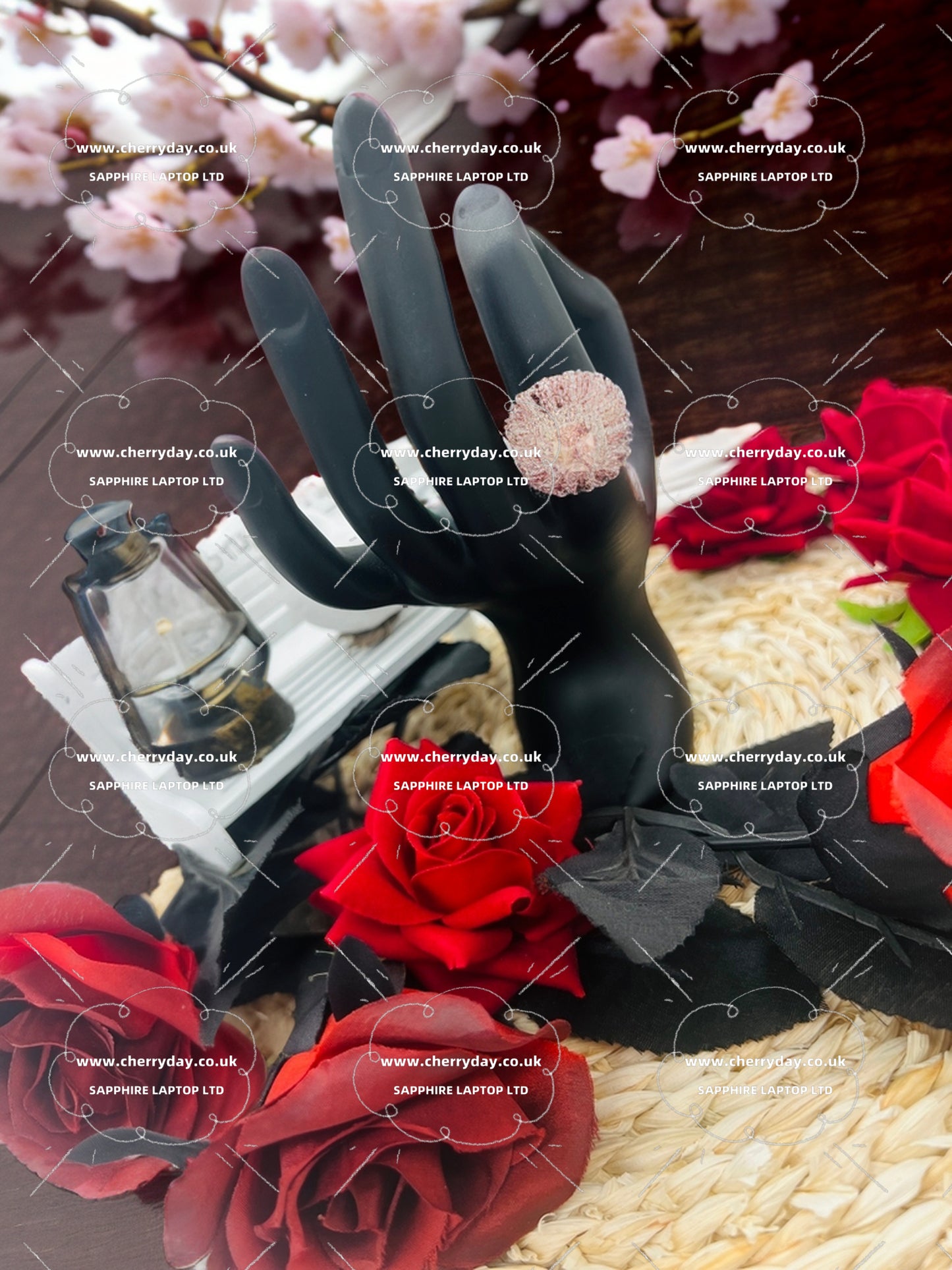 Queen of the party pinkish-silver ring