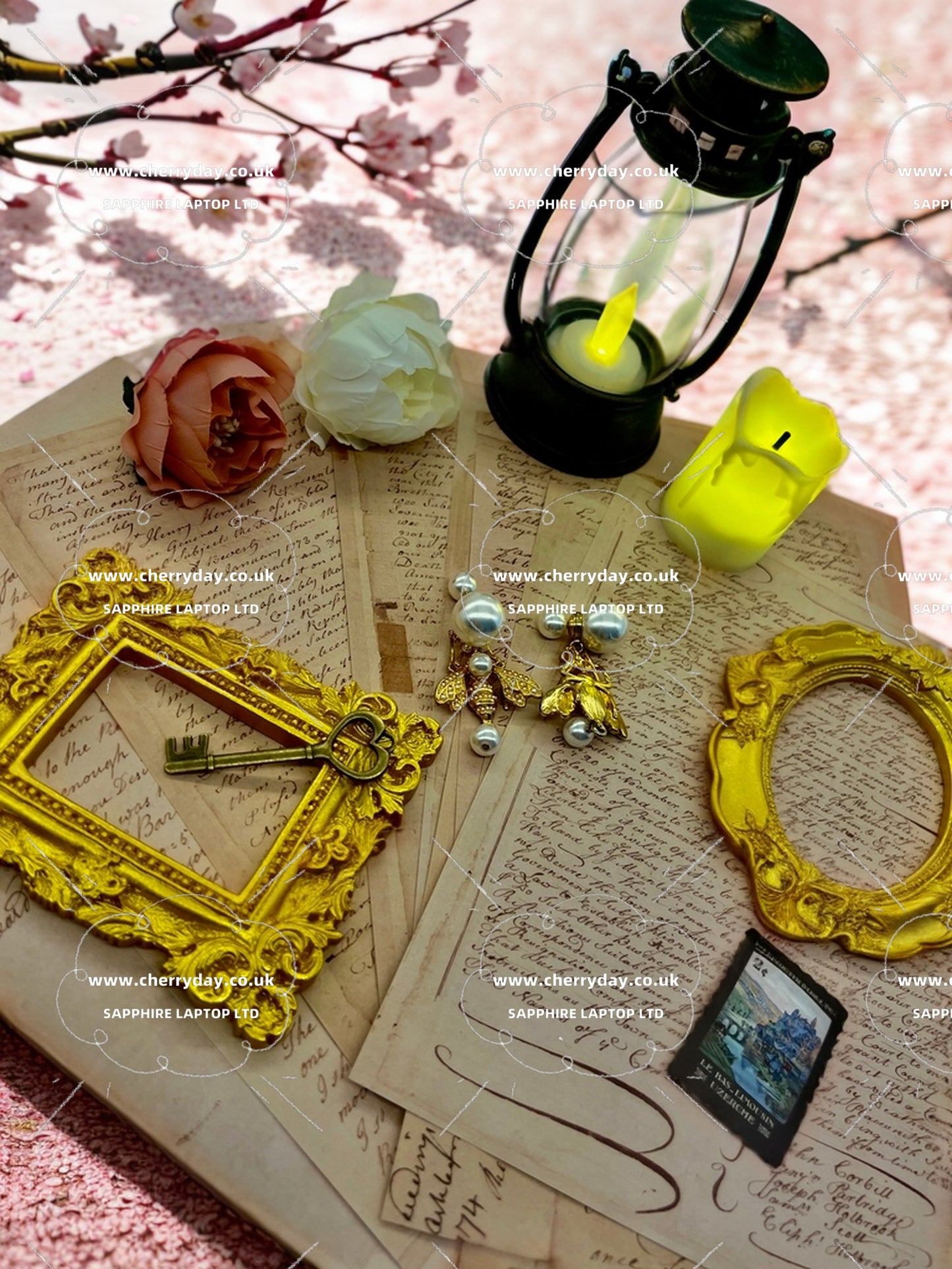 Gold bee vintage earrings