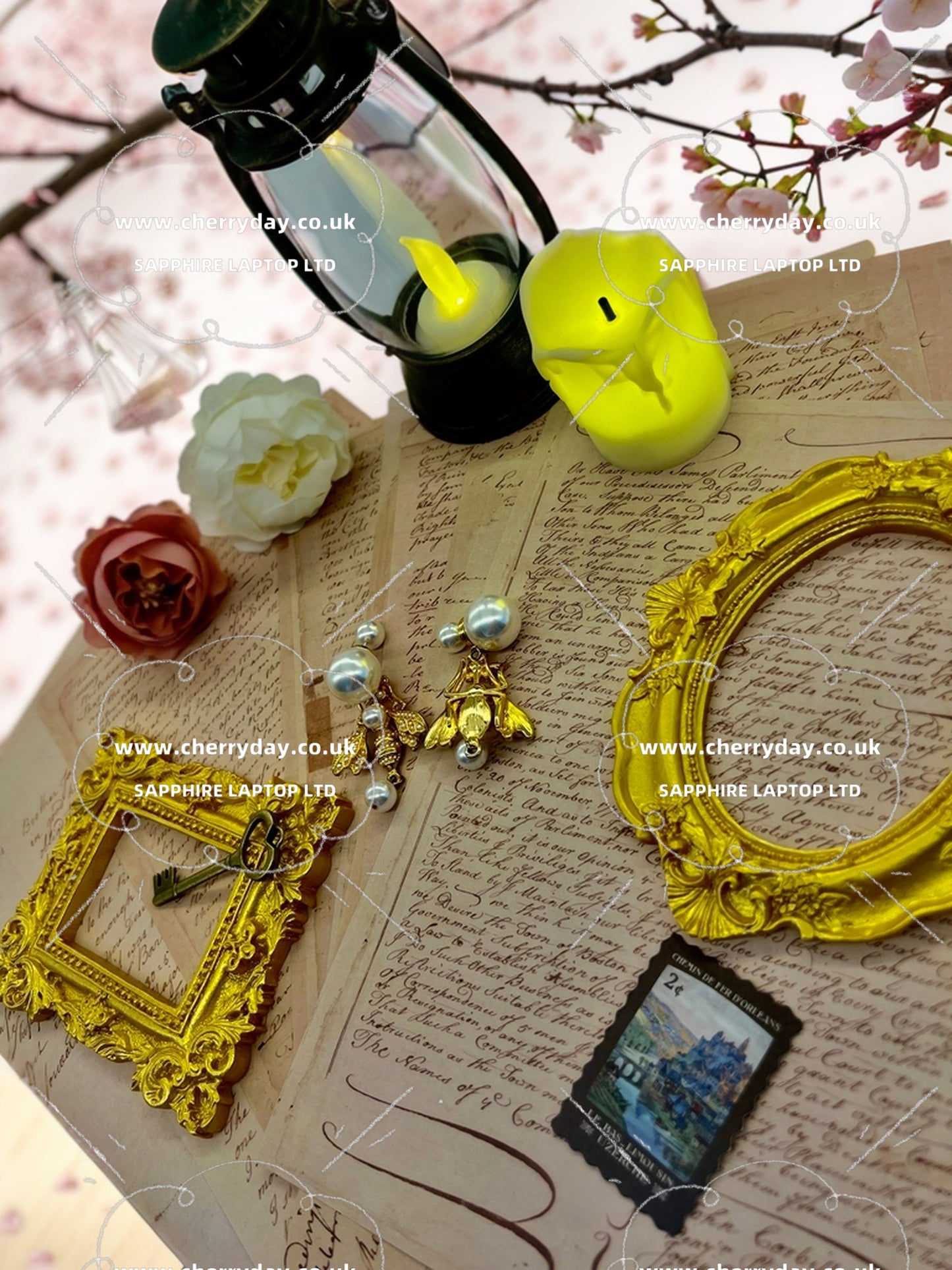 Gold bee vintage earrings