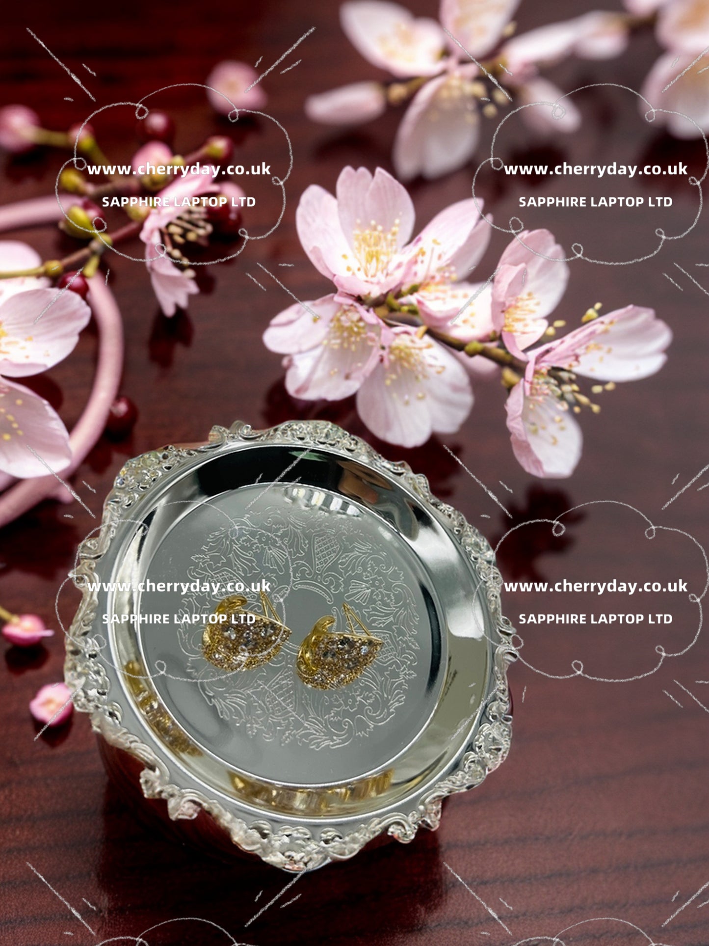 Gold pea valve earrings