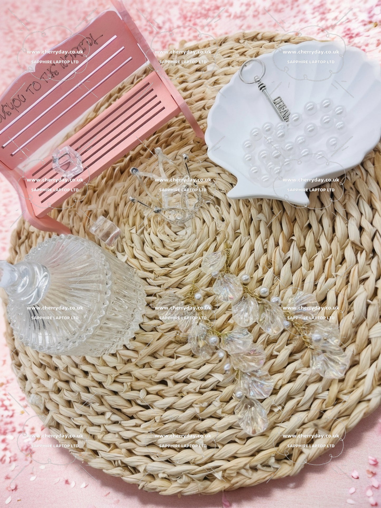 Deep sea shellfish tassel earrings