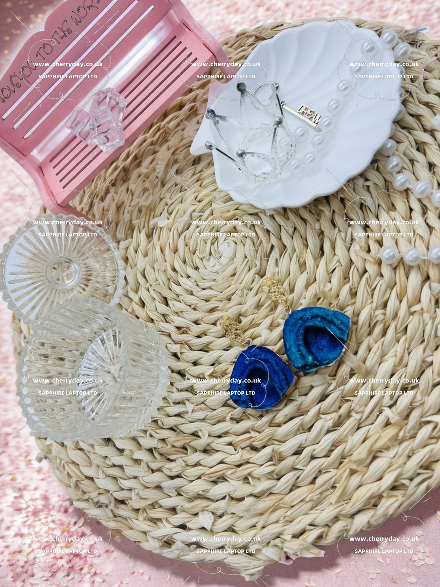 Sea salt blue ore earrings