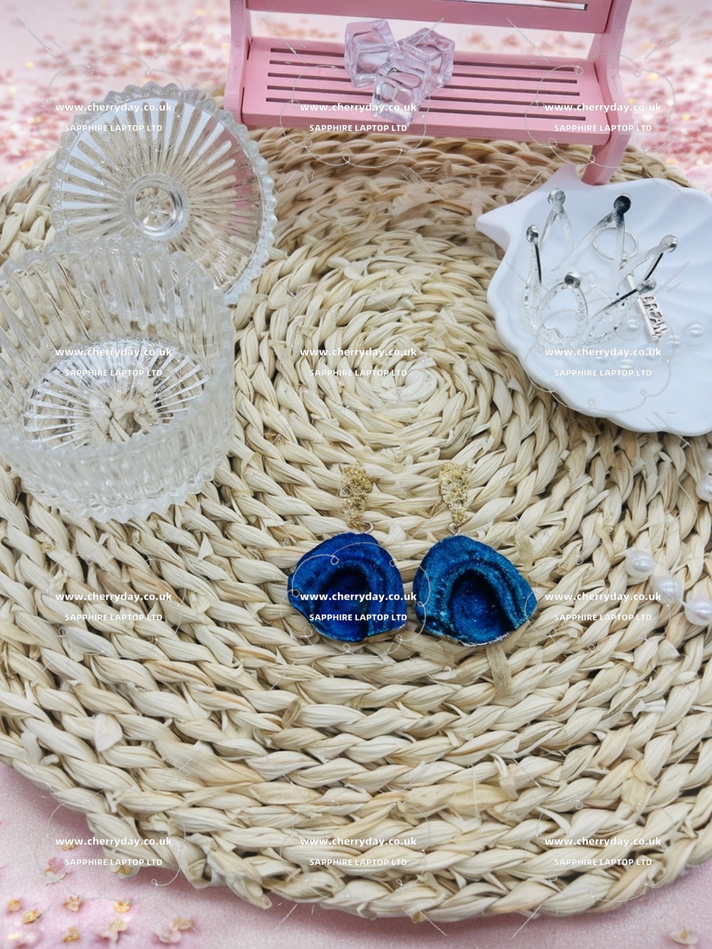 Sea salt blue ore earrings