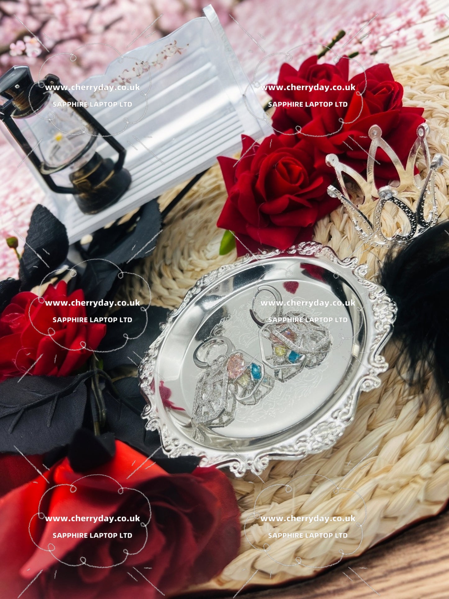 Colourful diamonds lock buckle earrings