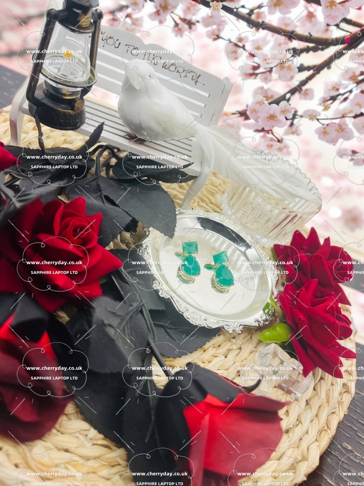 Green in the centre of Lake earrings