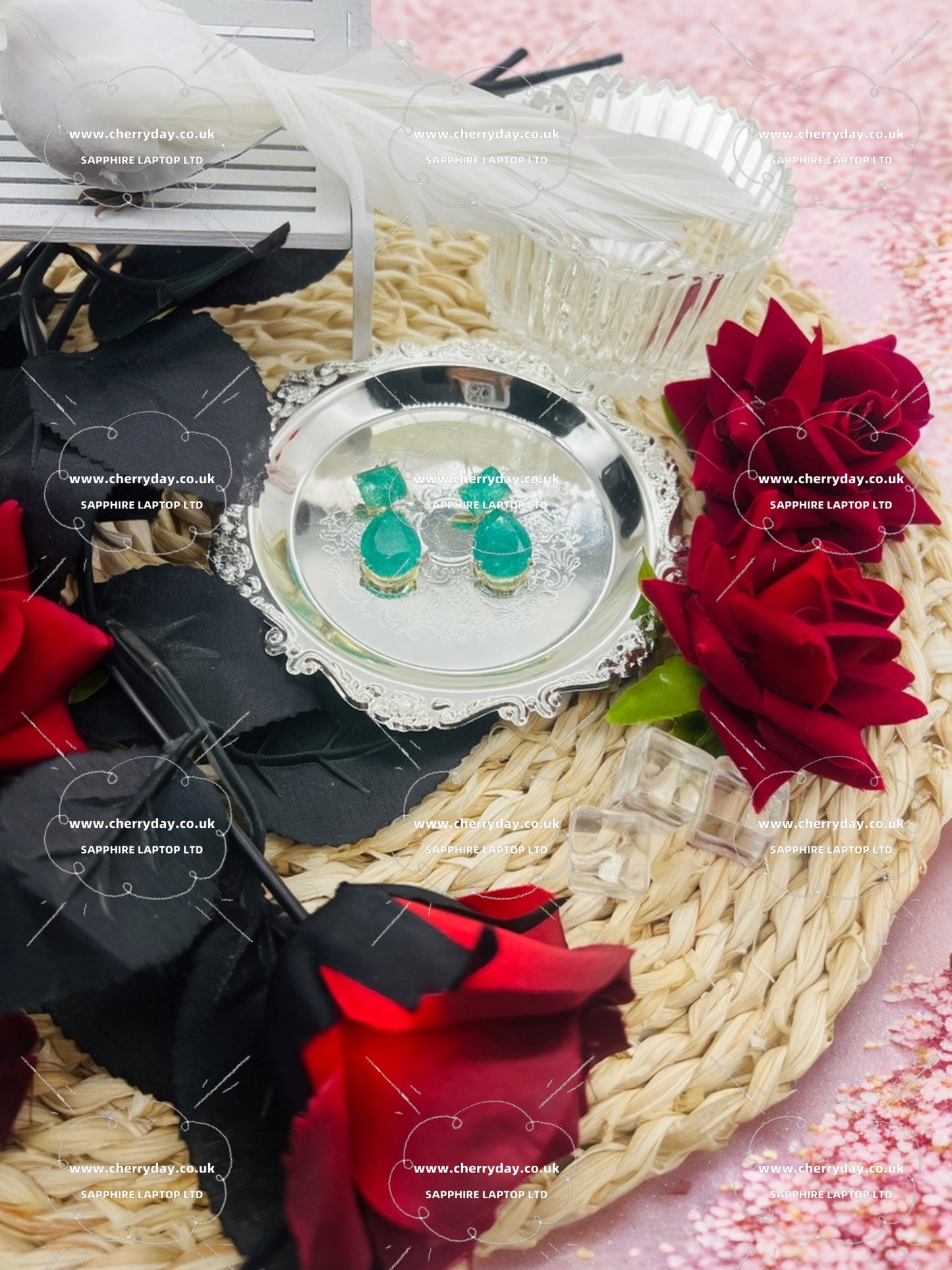 Green in the centre of Lake earrings
