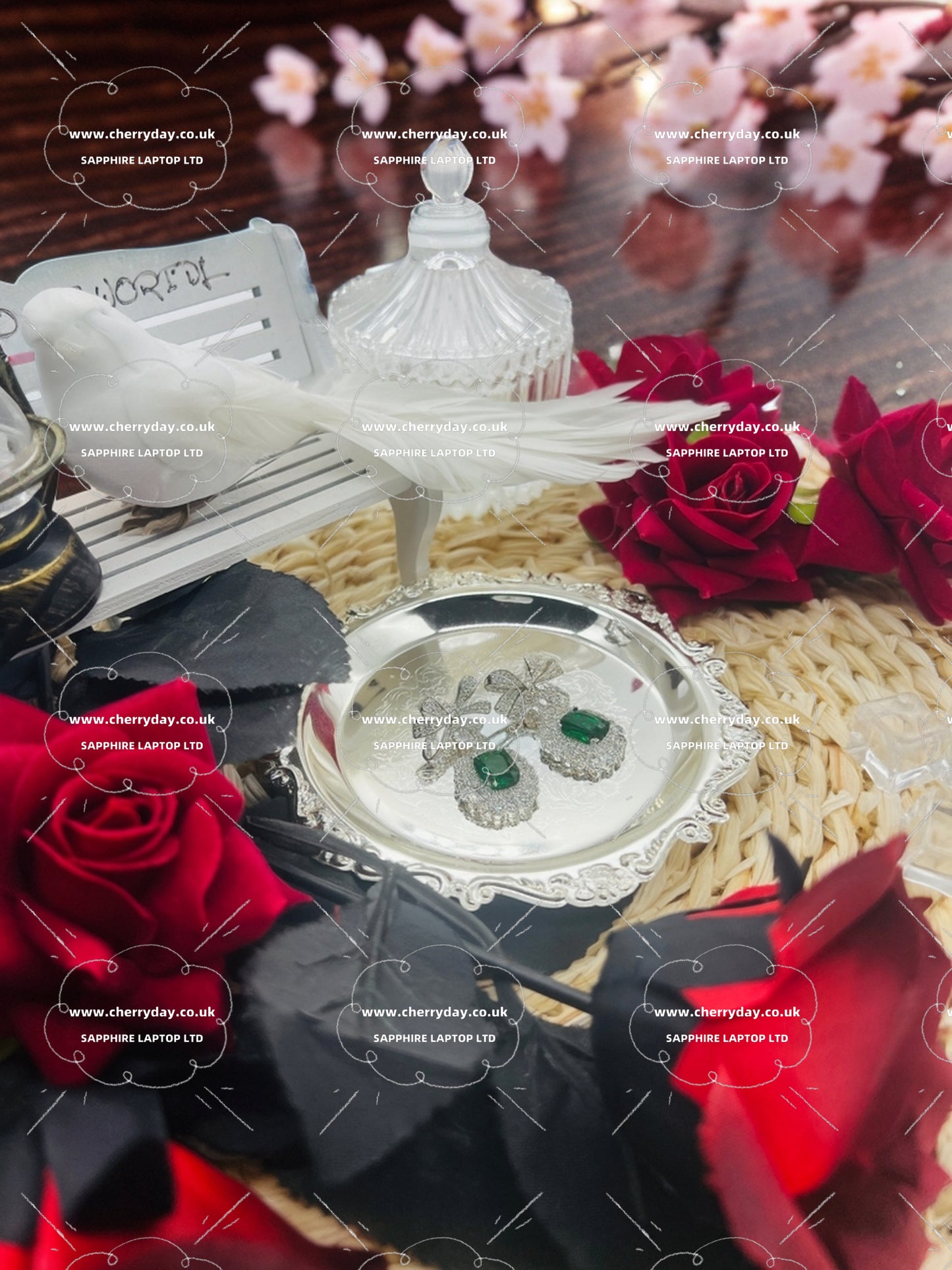 Emerald ribbon earrings