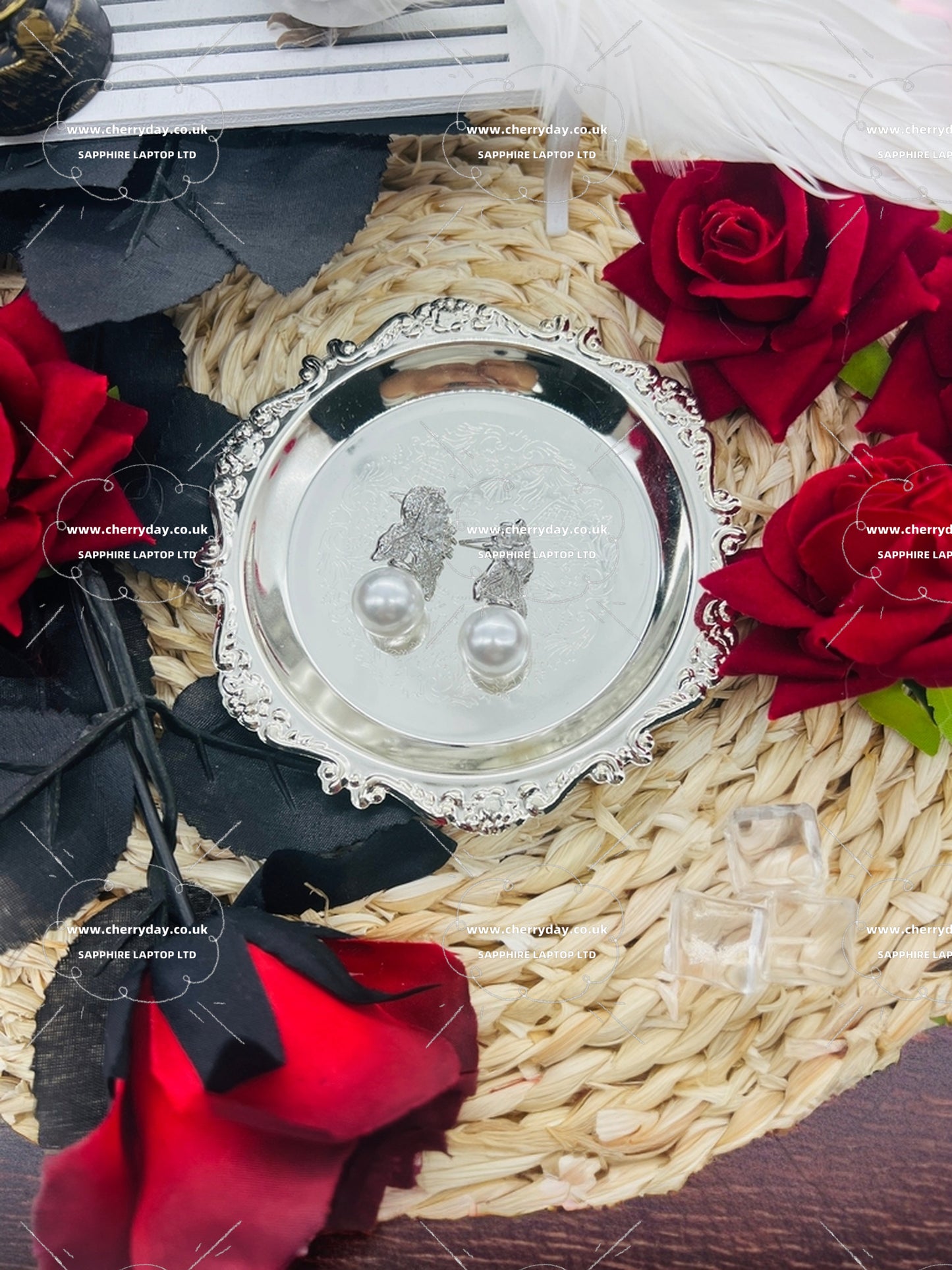 Lycoris radiata pearl earrings