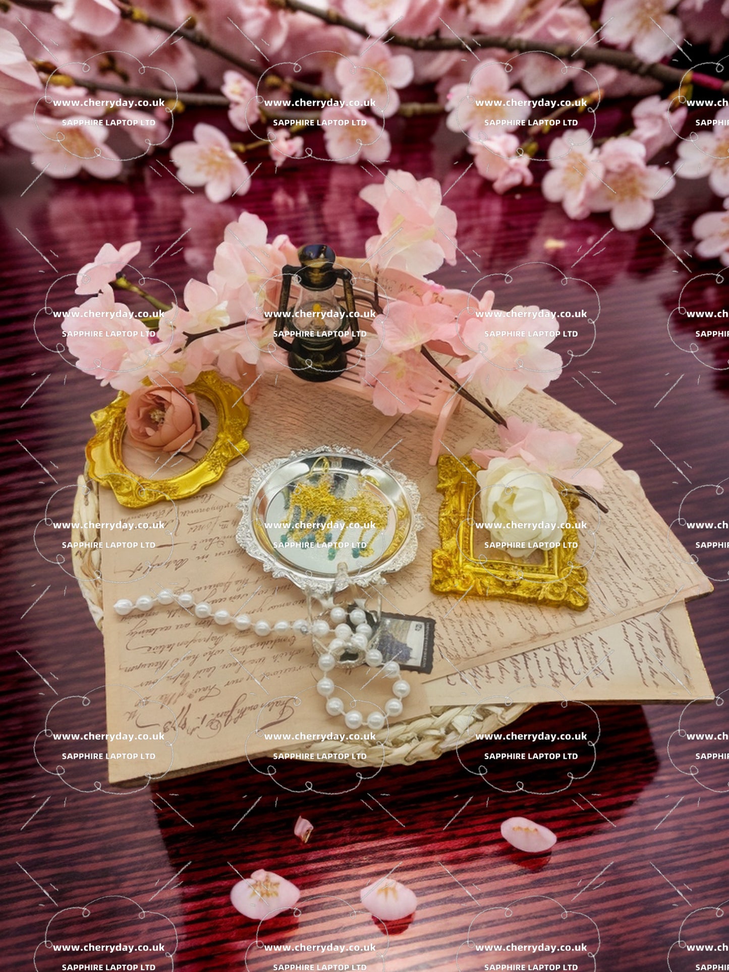 Masquerade party queen earrings