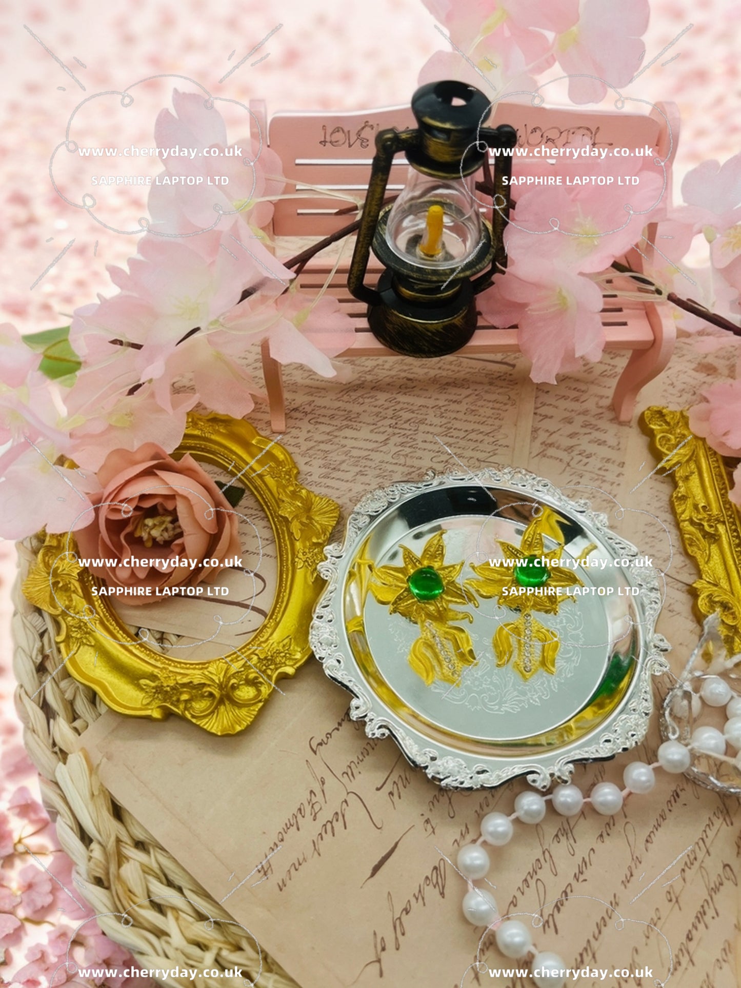 Gold totem flower earrings