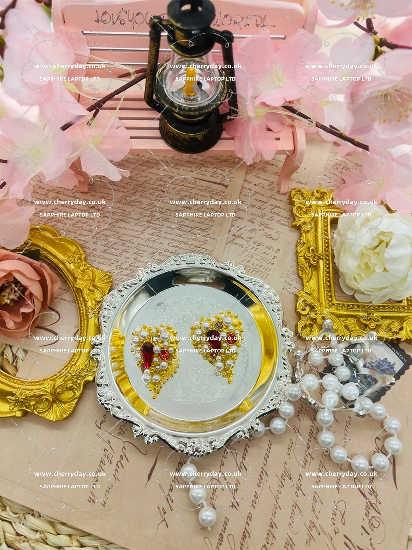 European vintage heart diamonds inlaid earrings