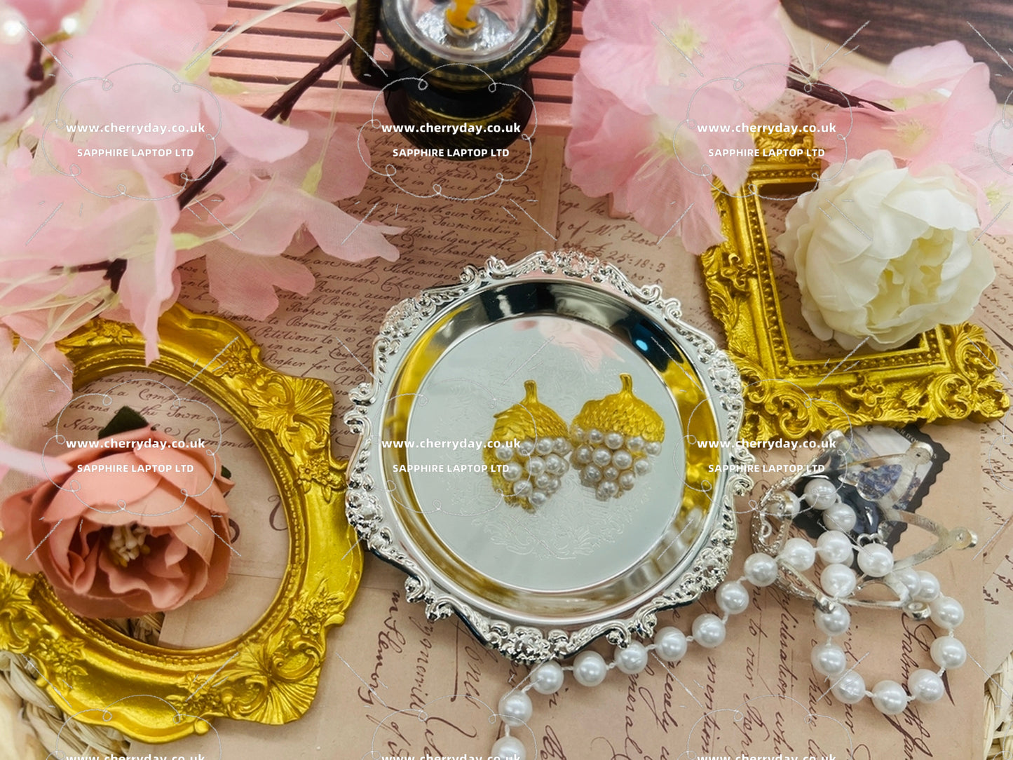 Pearl grapes earrings