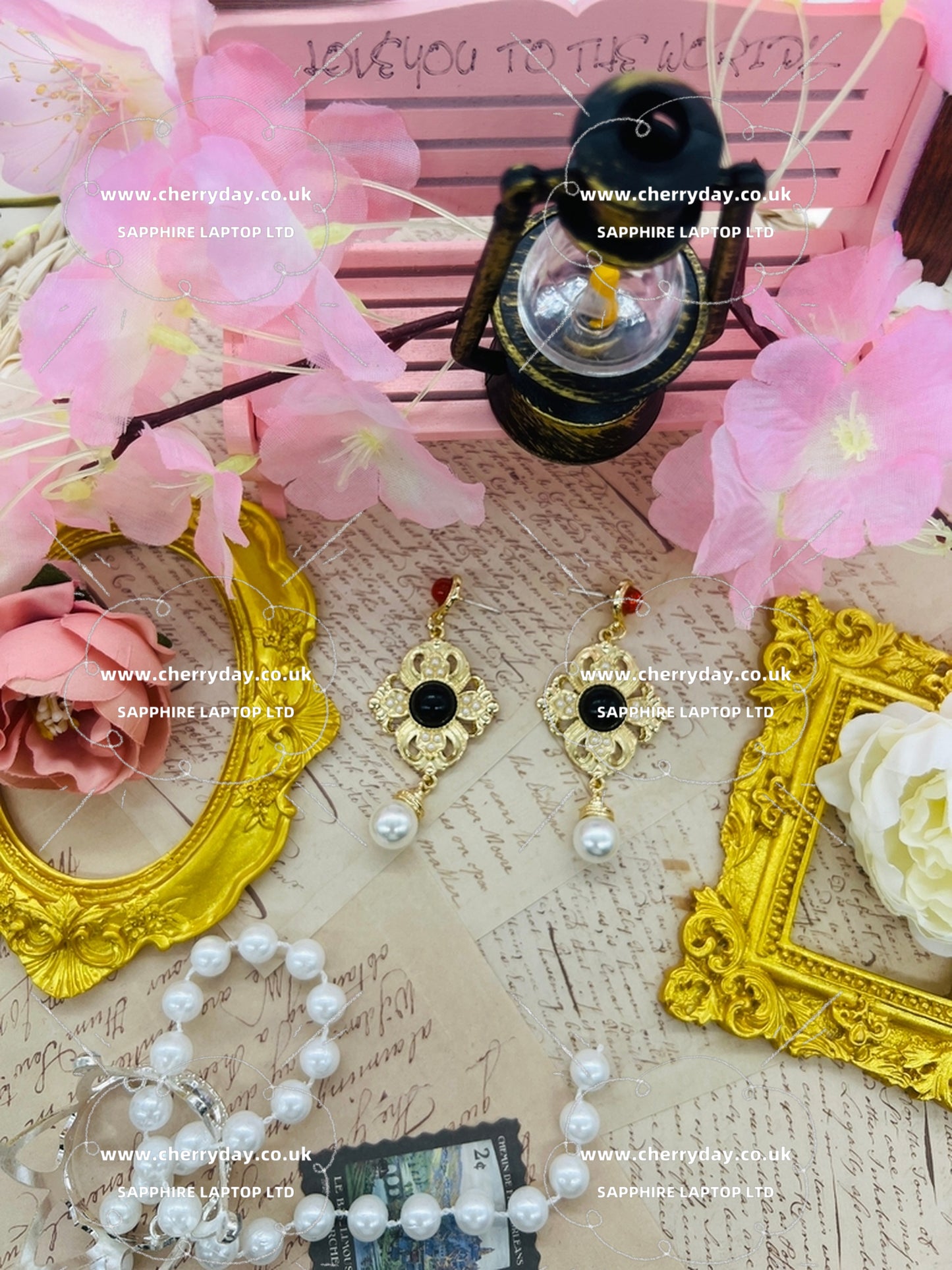 Greenwich knot of solidarity vintage earrings