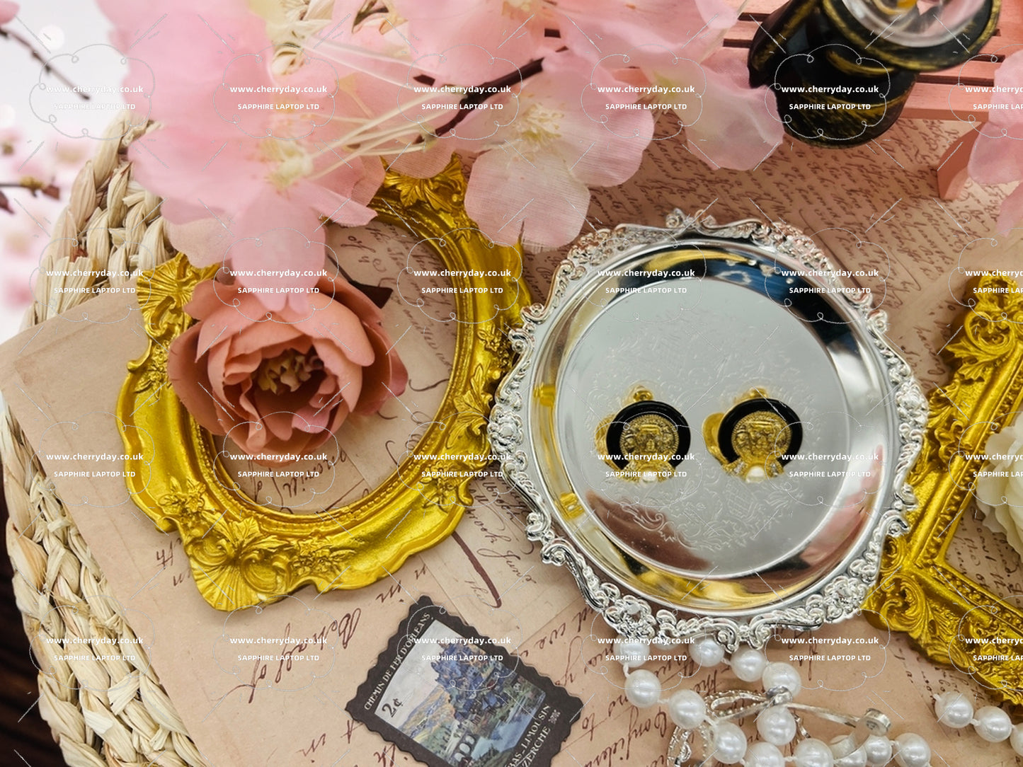 Sphinx vintage earrings