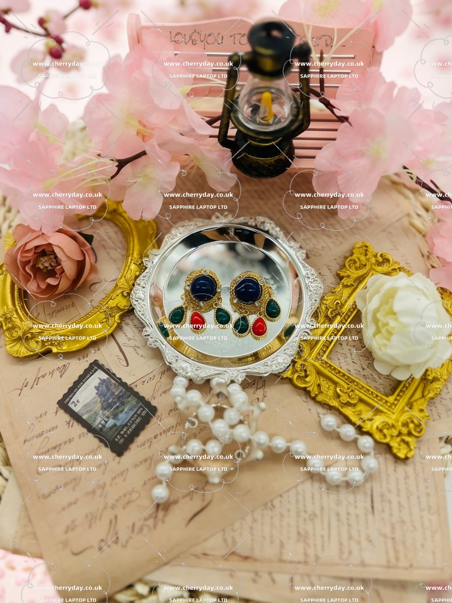 Tricolour light vintage earrings