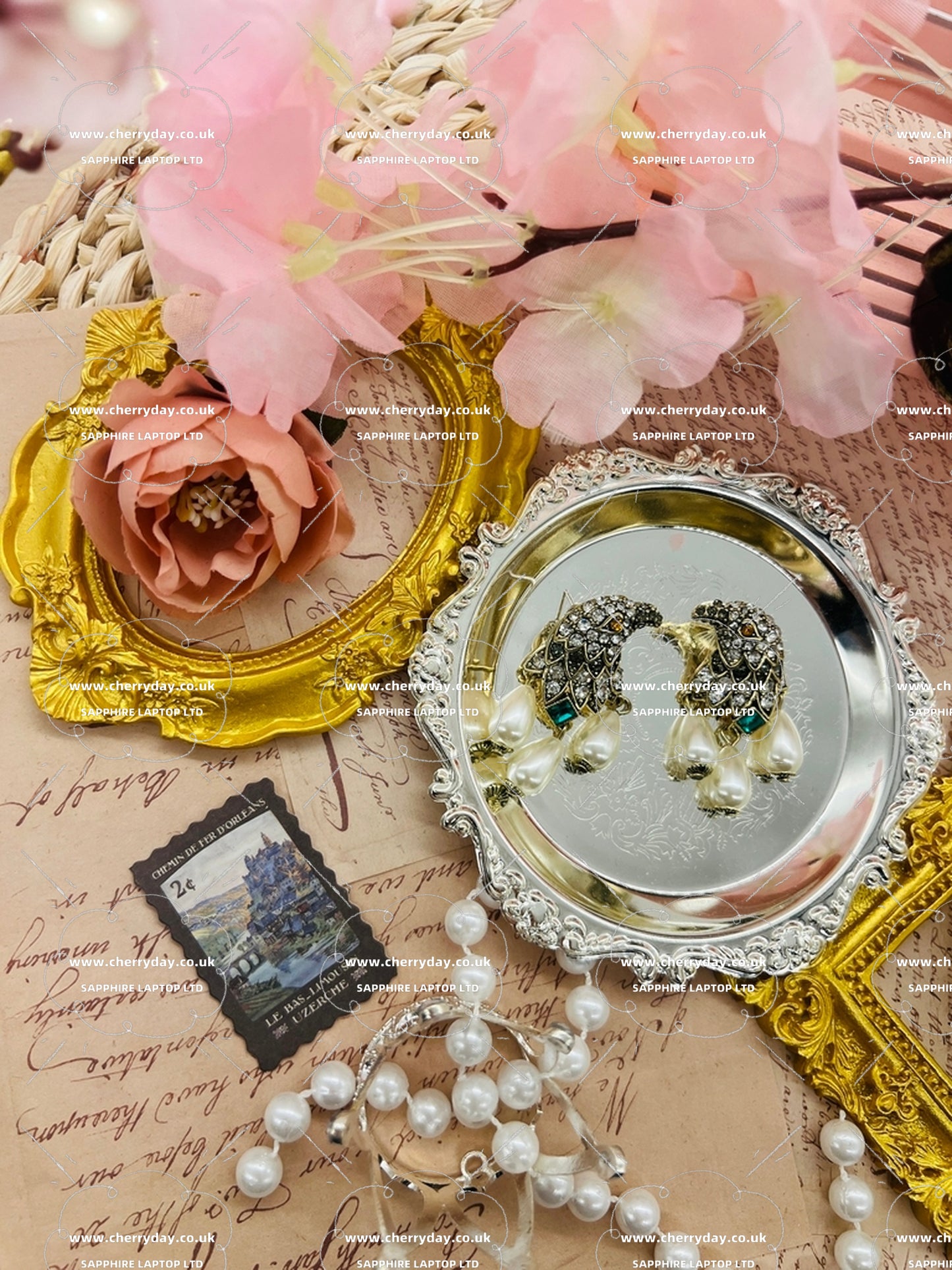 Bird of Minerva vintage earrings