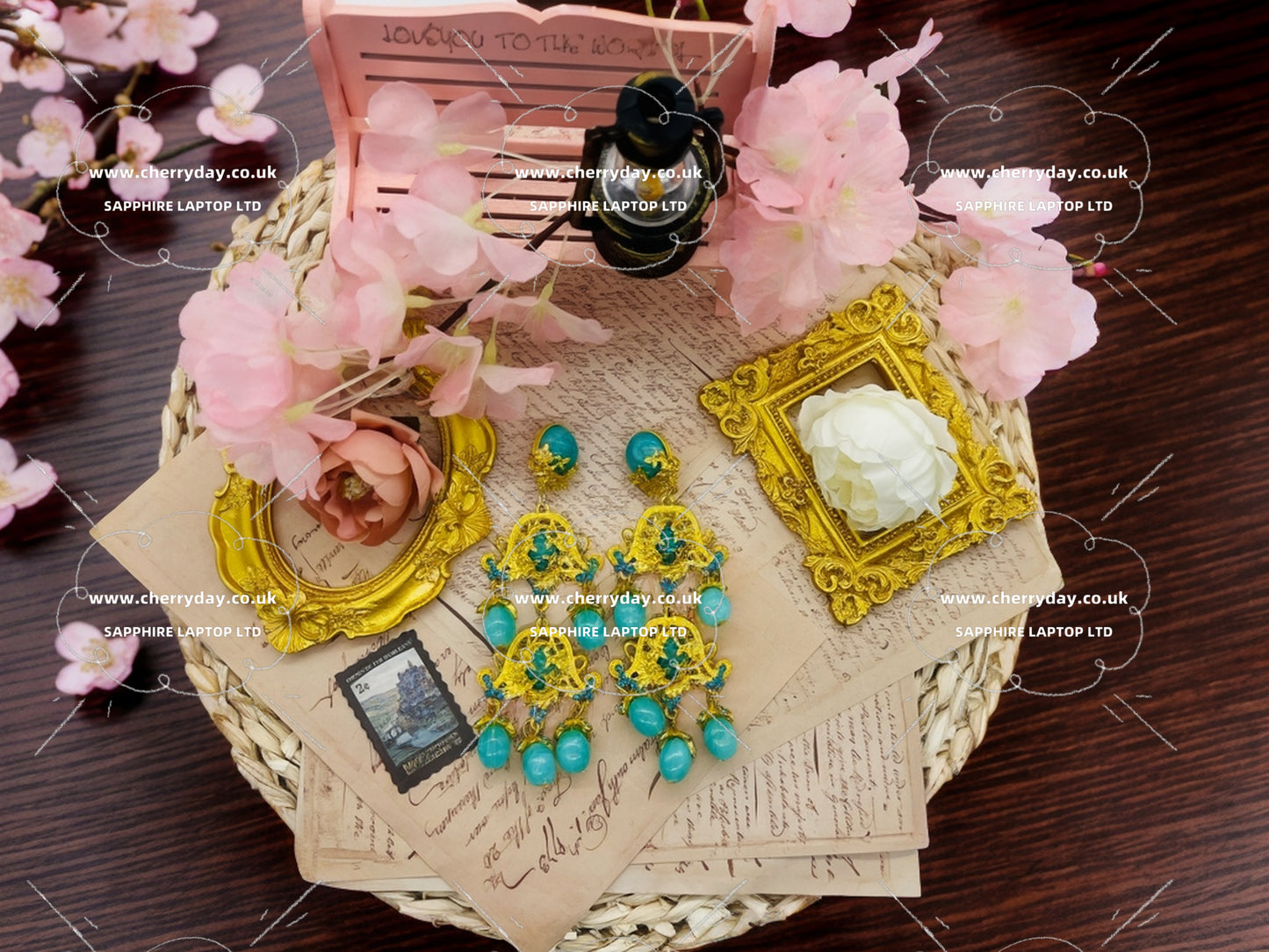Gold-green glazed royal enjoyment tassel earrings