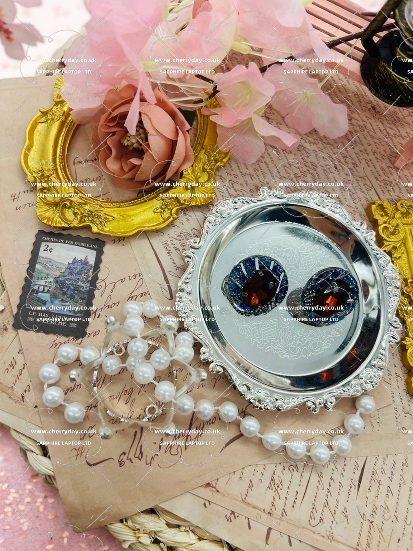 Freedom of Spanish vintage earrings