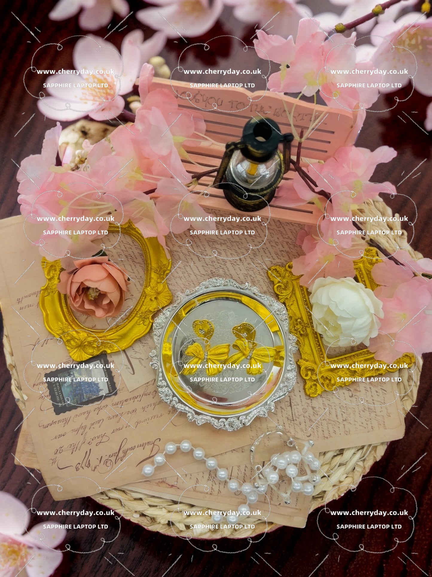 Ribbon love vintage earrings