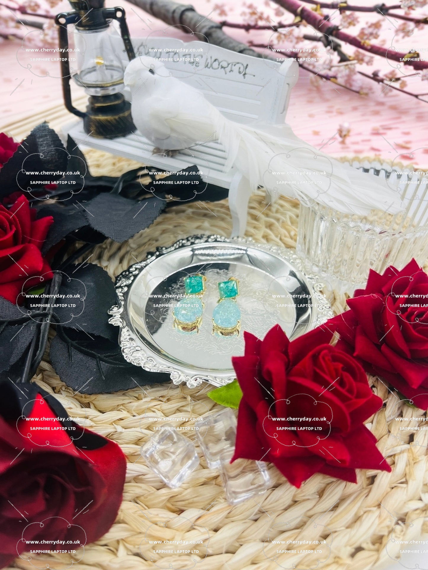 Green in the centre of Lake earrings
