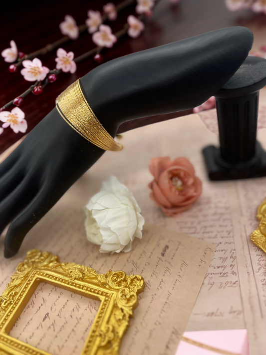 Queen of luck bracelet