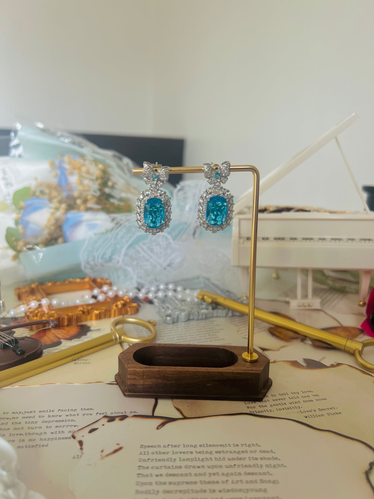 Earrings 001