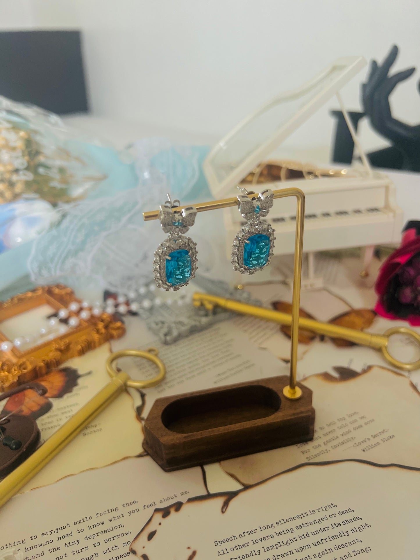 Earrings 001
