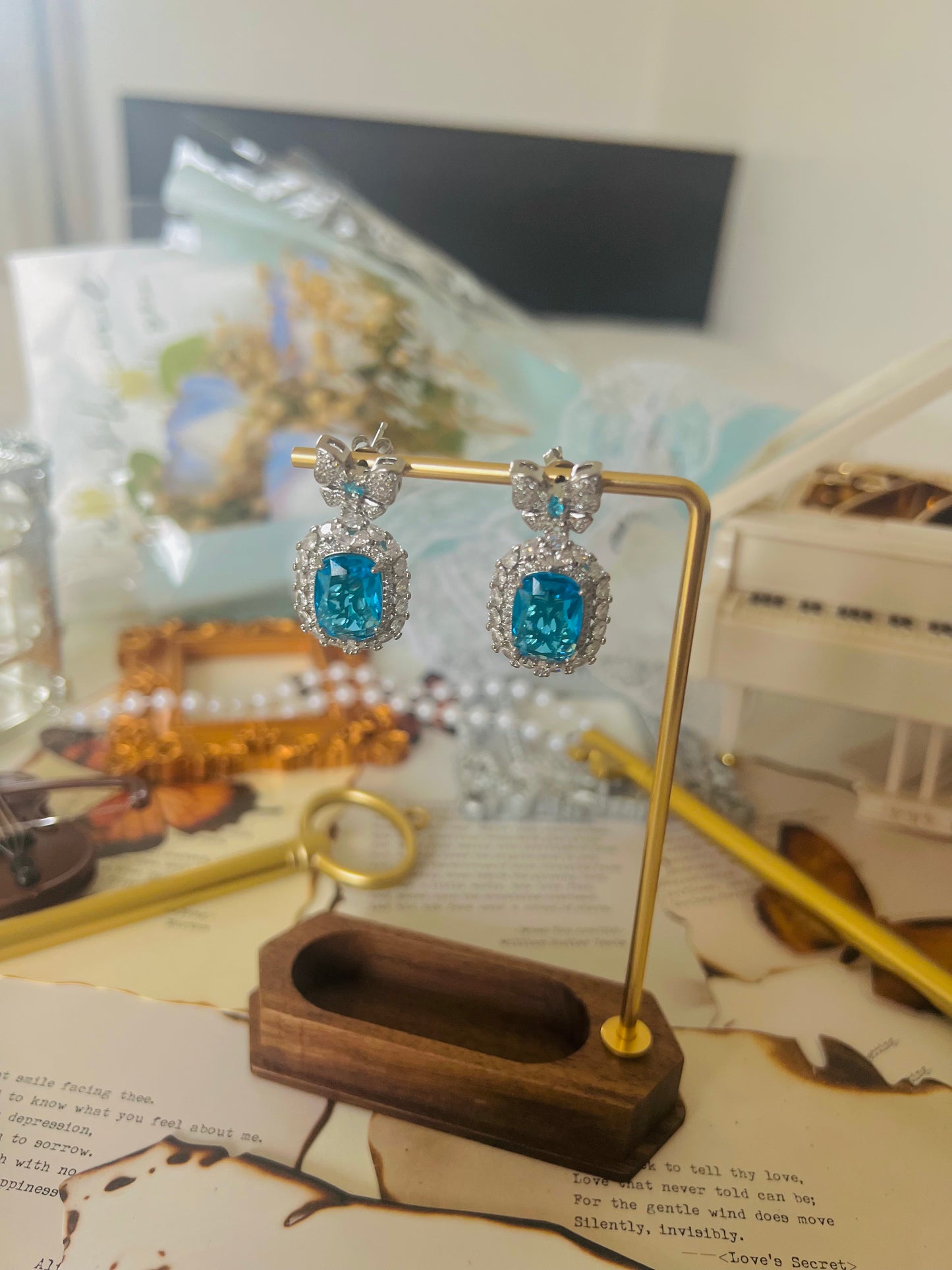 Earrings 001