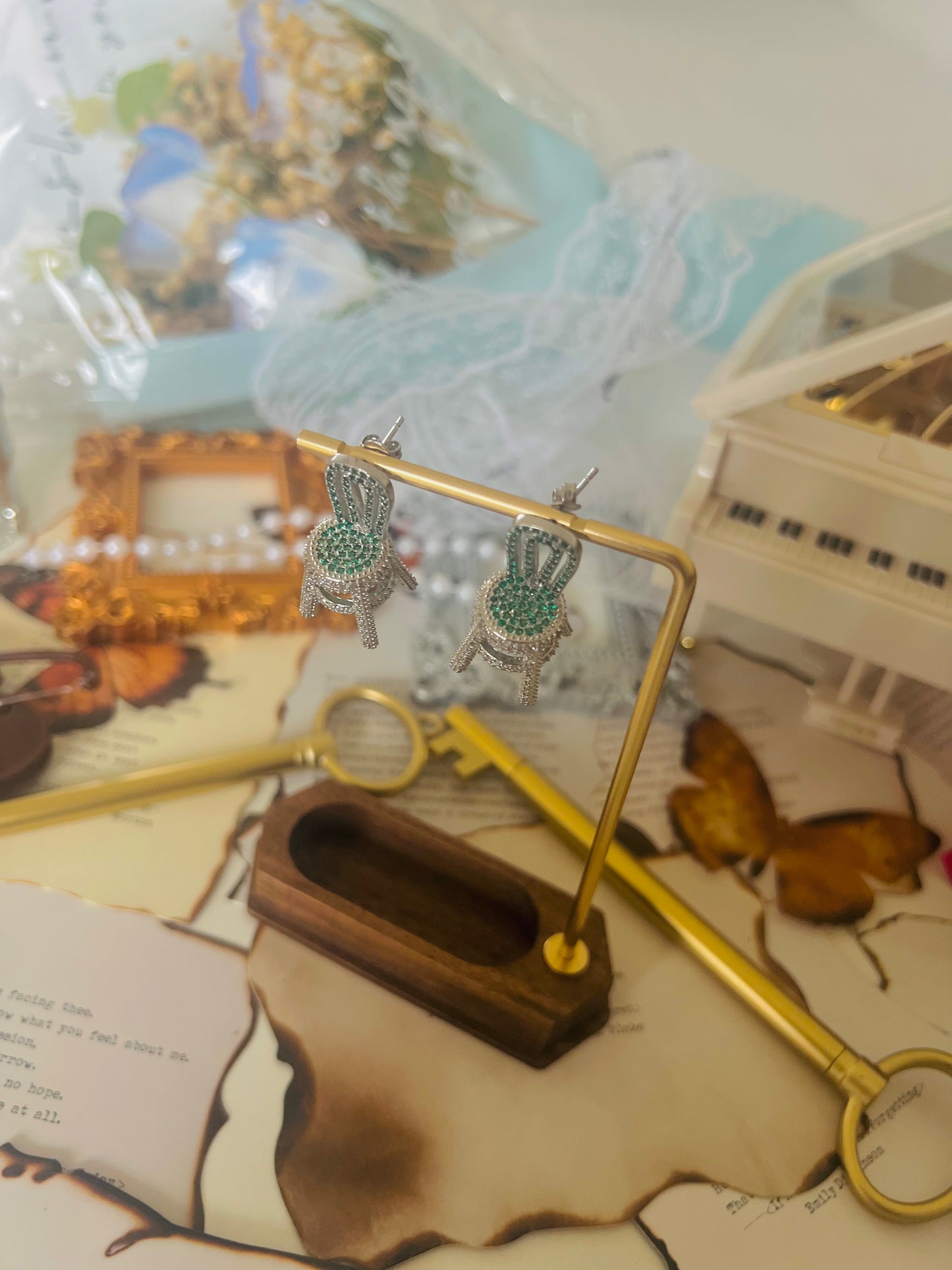 Earrings 011
